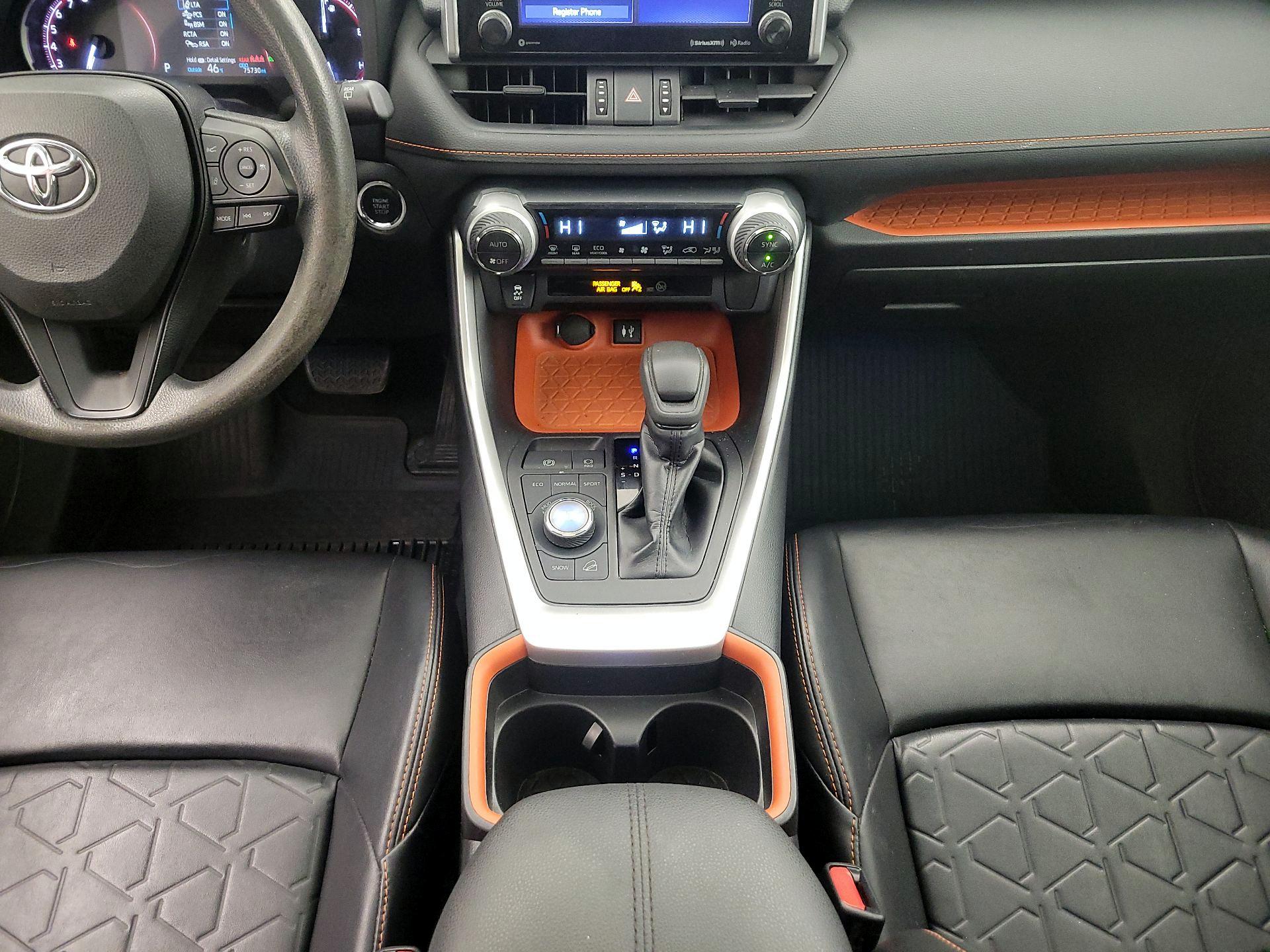 Thumbnail: 2019 Toyota RAV4 - 18