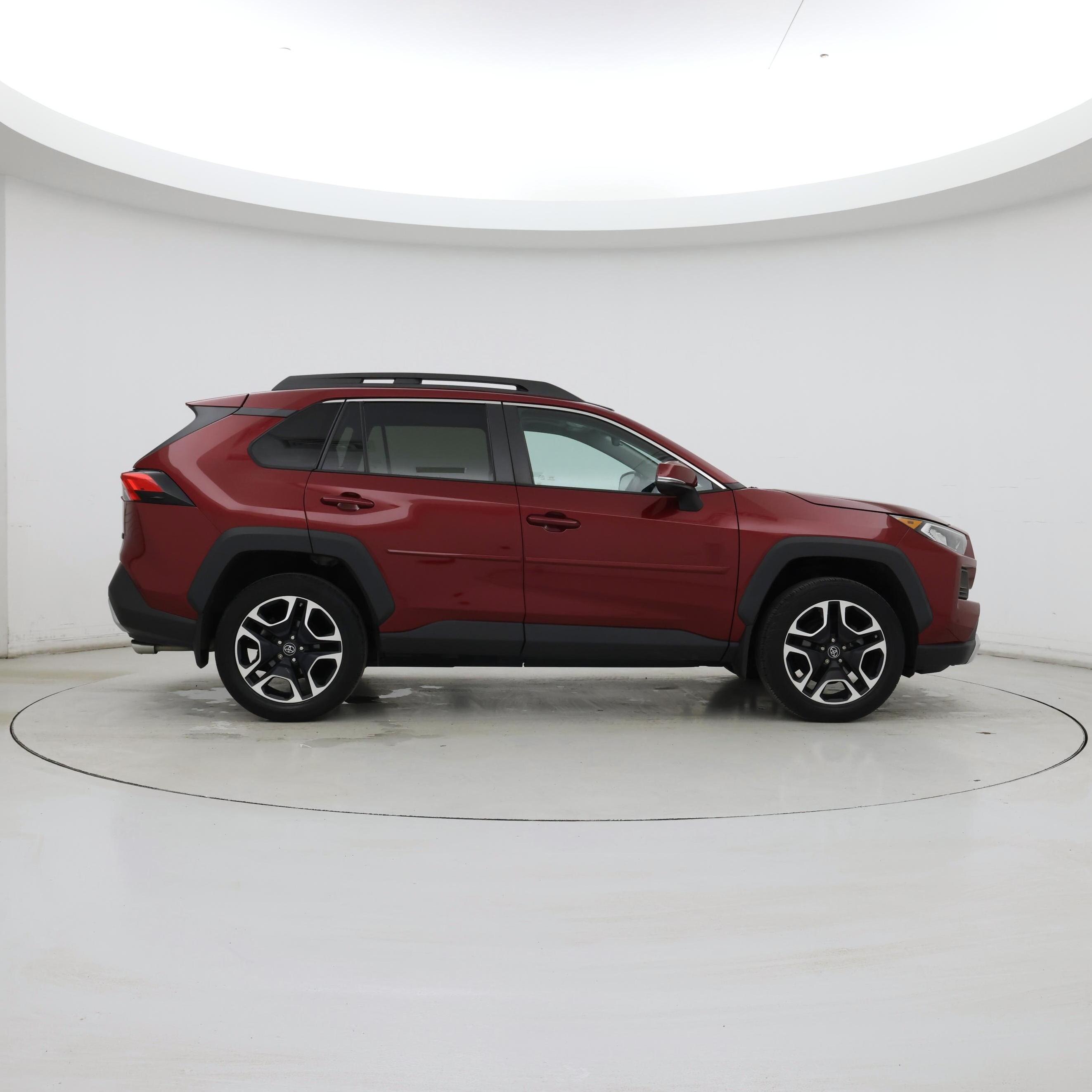 Thumbnail: 2019 Toyota RAV4 - 7