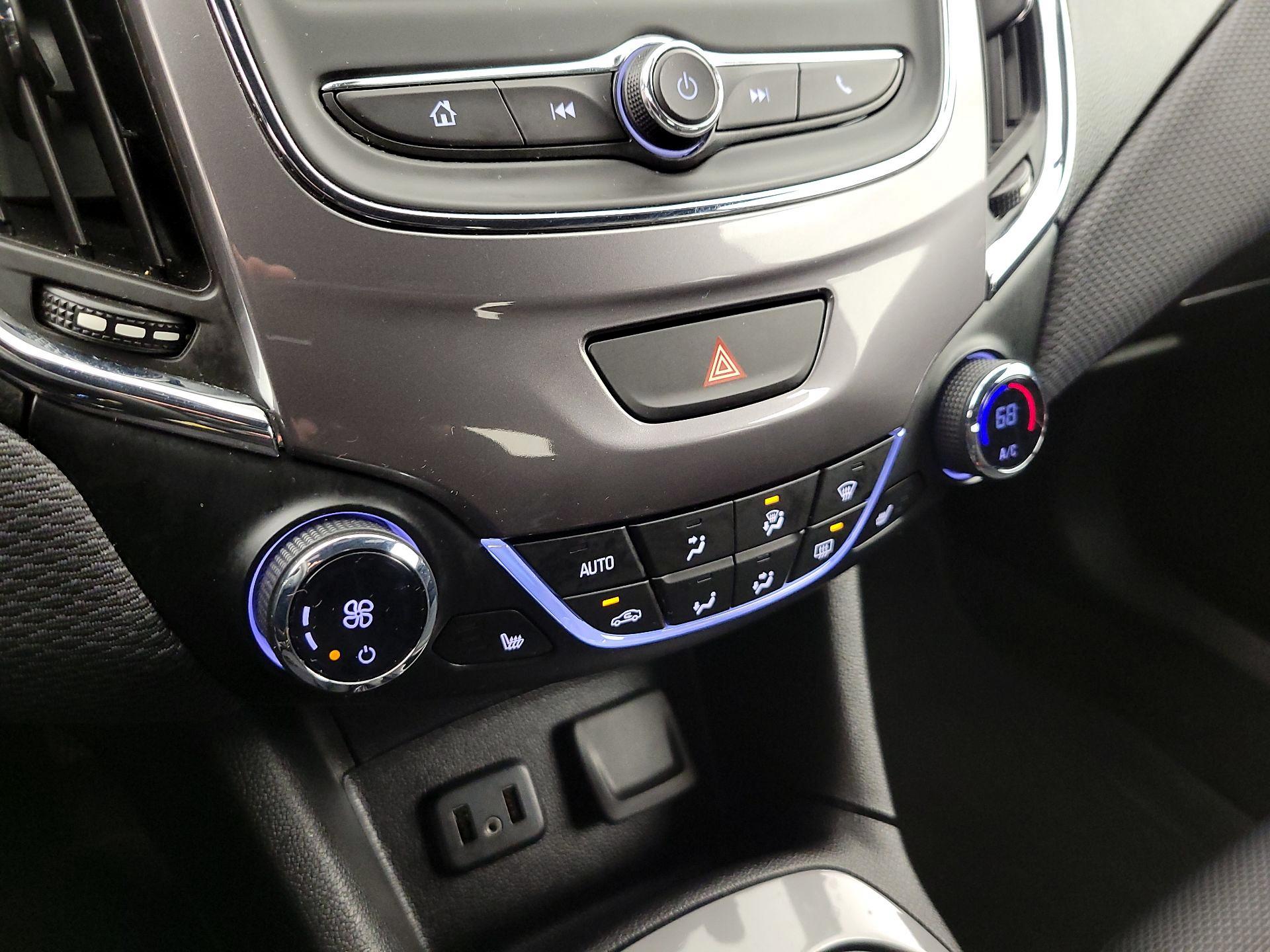 Thumbnail: 2019 Chevrolet Cruze - 17