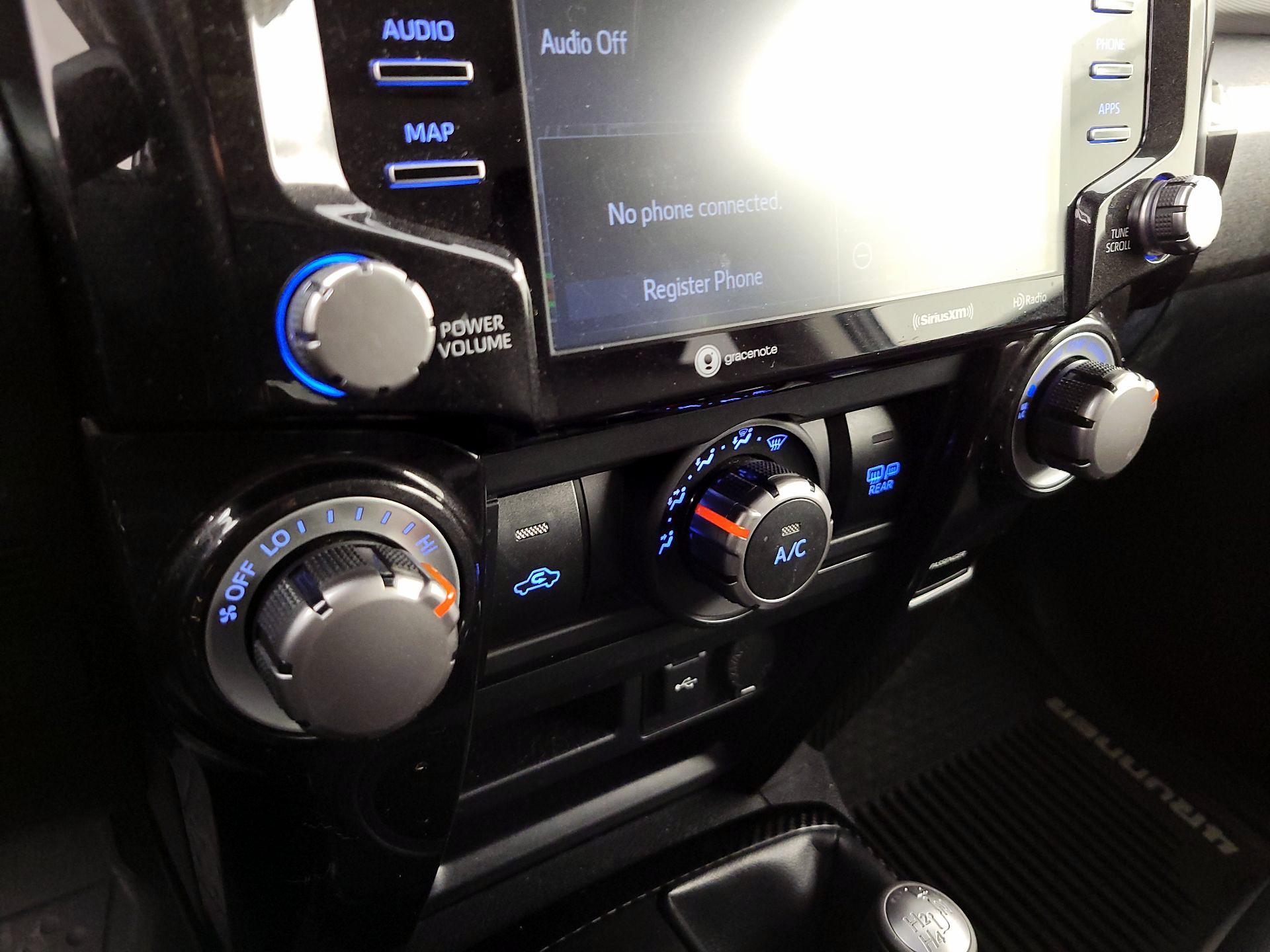 Thumbnail: 2020 Toyota 4Runner - 17