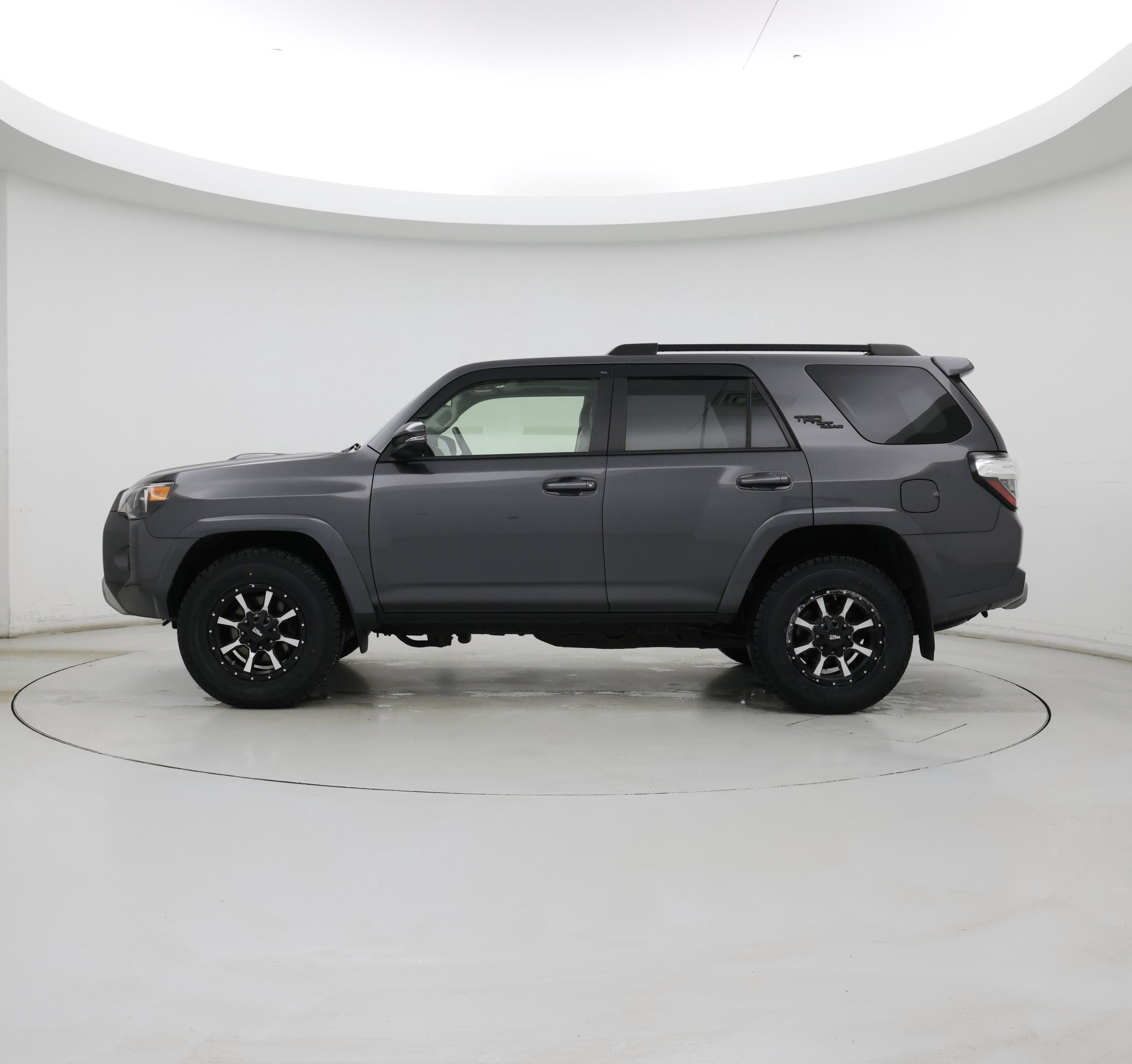 Thumbnail: 2020 Toyota 4Runner - 3