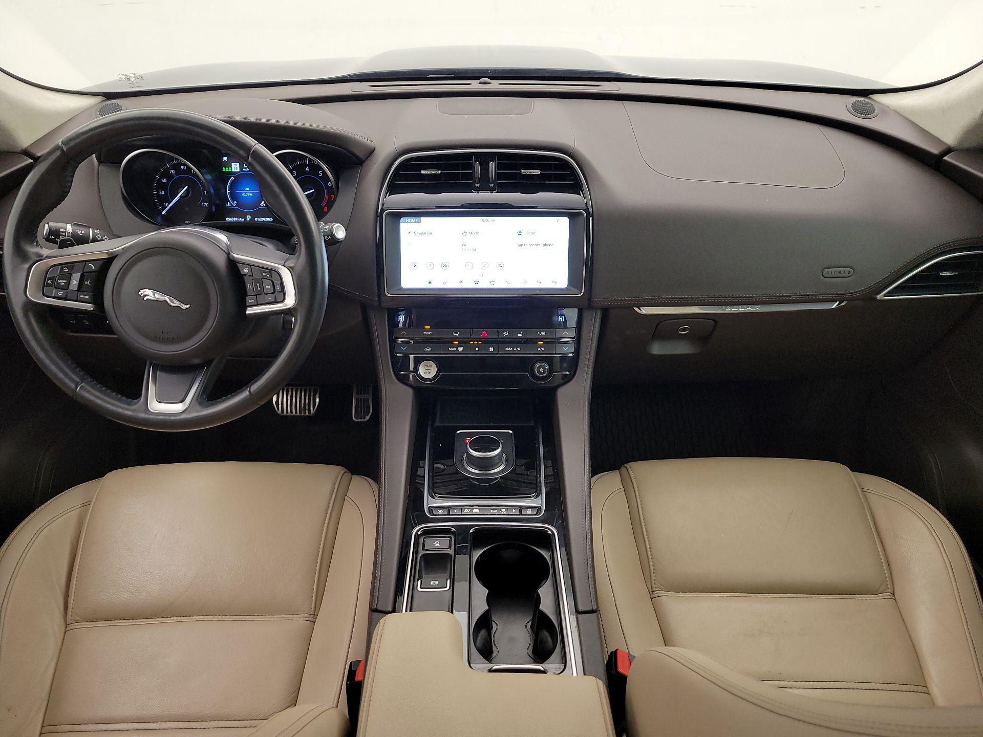 Thumbnail: 2019 Jaguar F-Pace - 9