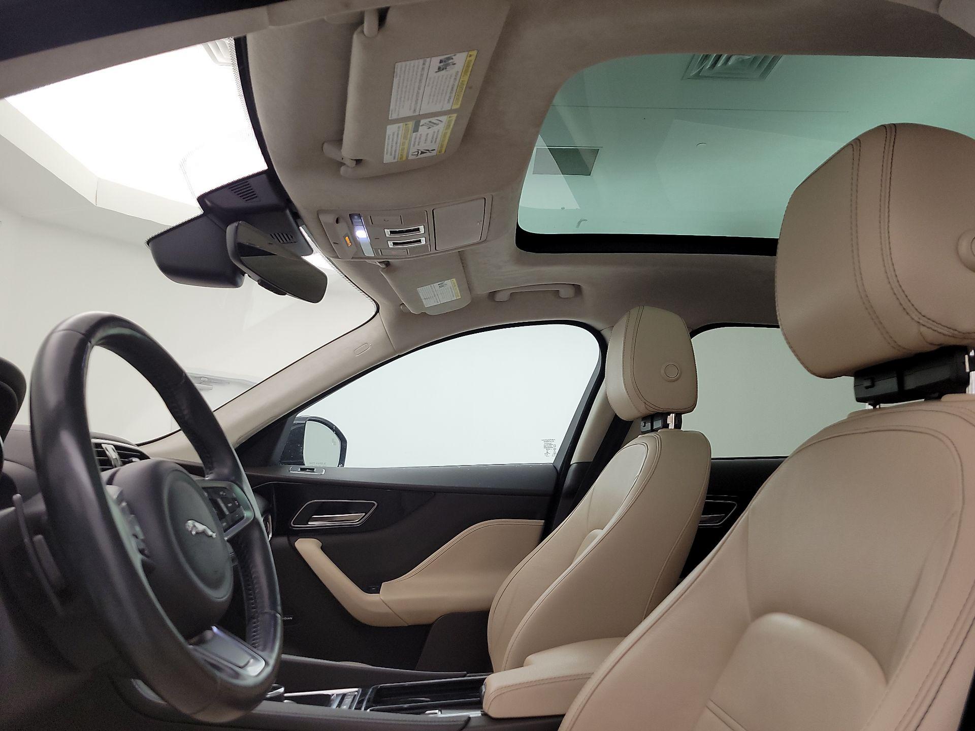 Thumbnail: 2019 Jaguar F-Pace - 20