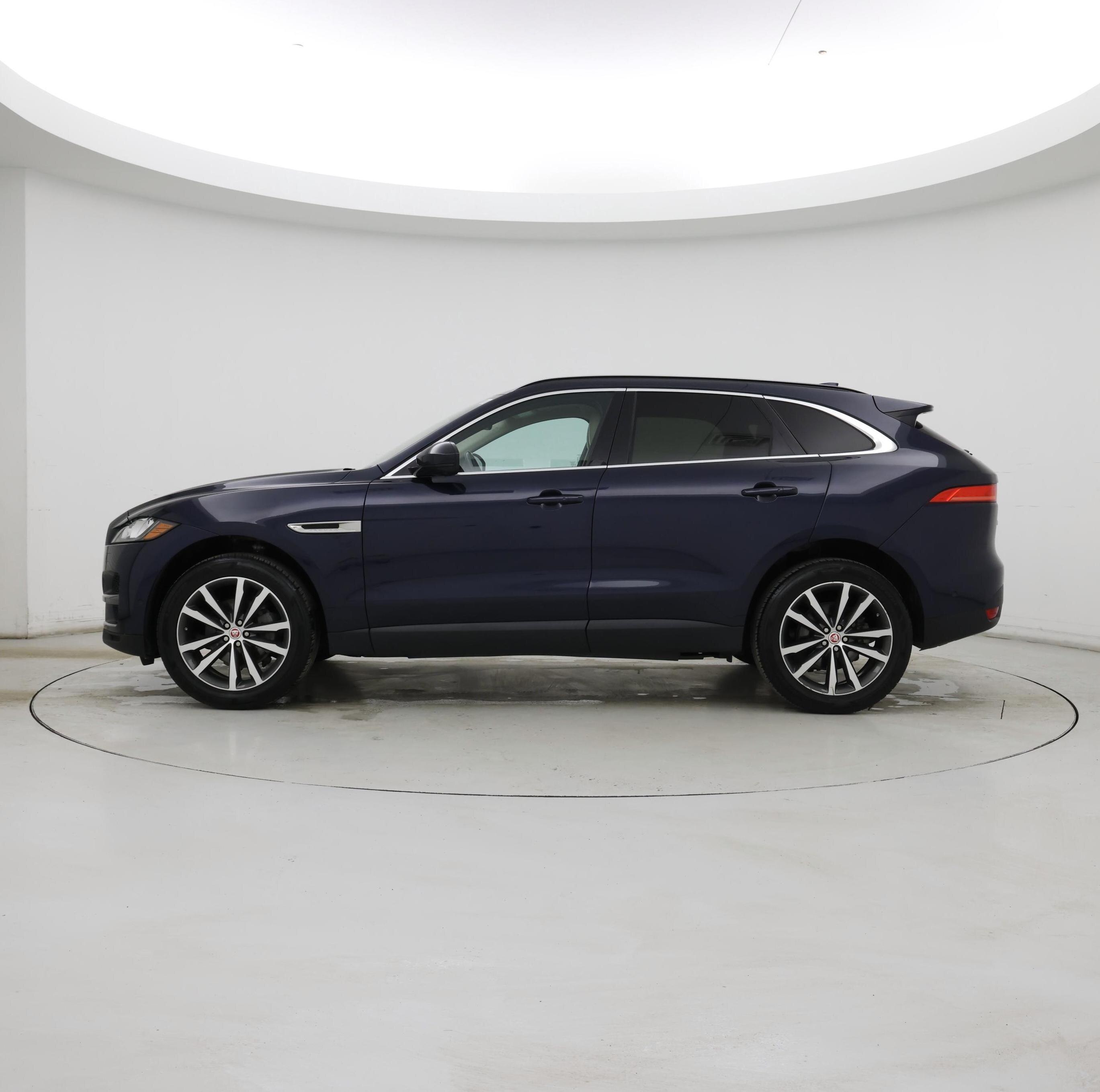 Thumbnail: 2019 Jaguar F-Pace - 3
