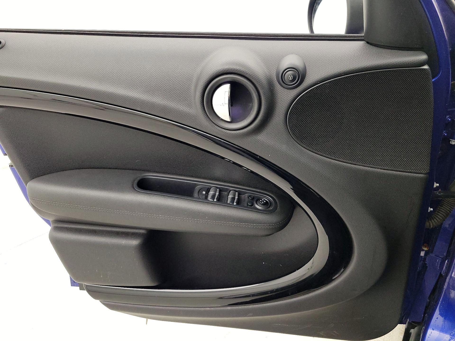 Thumbnail: 2015 MINI Cooper Countryman - 12