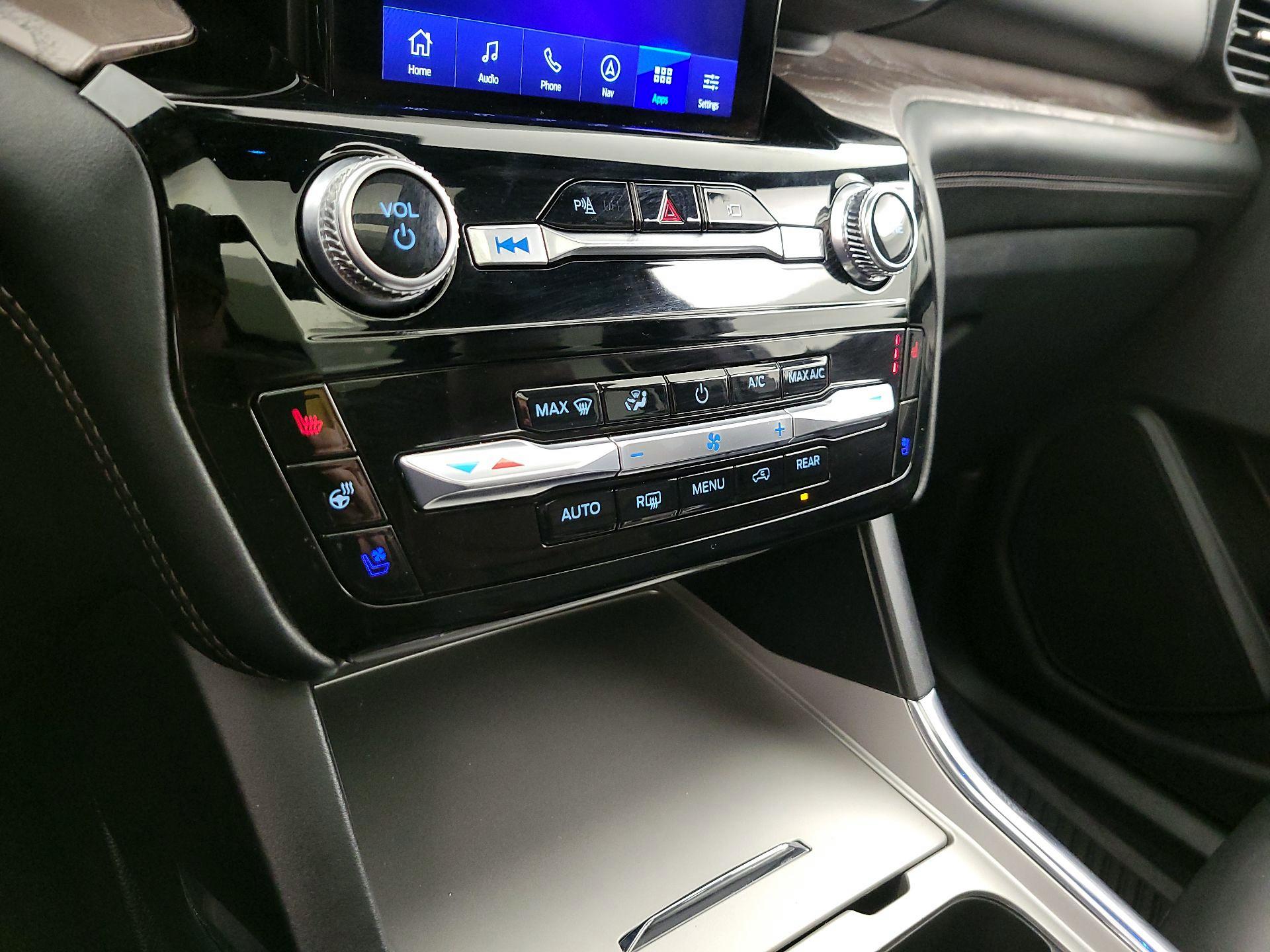 Thumbnail: 2023 Ford Explorer - 17