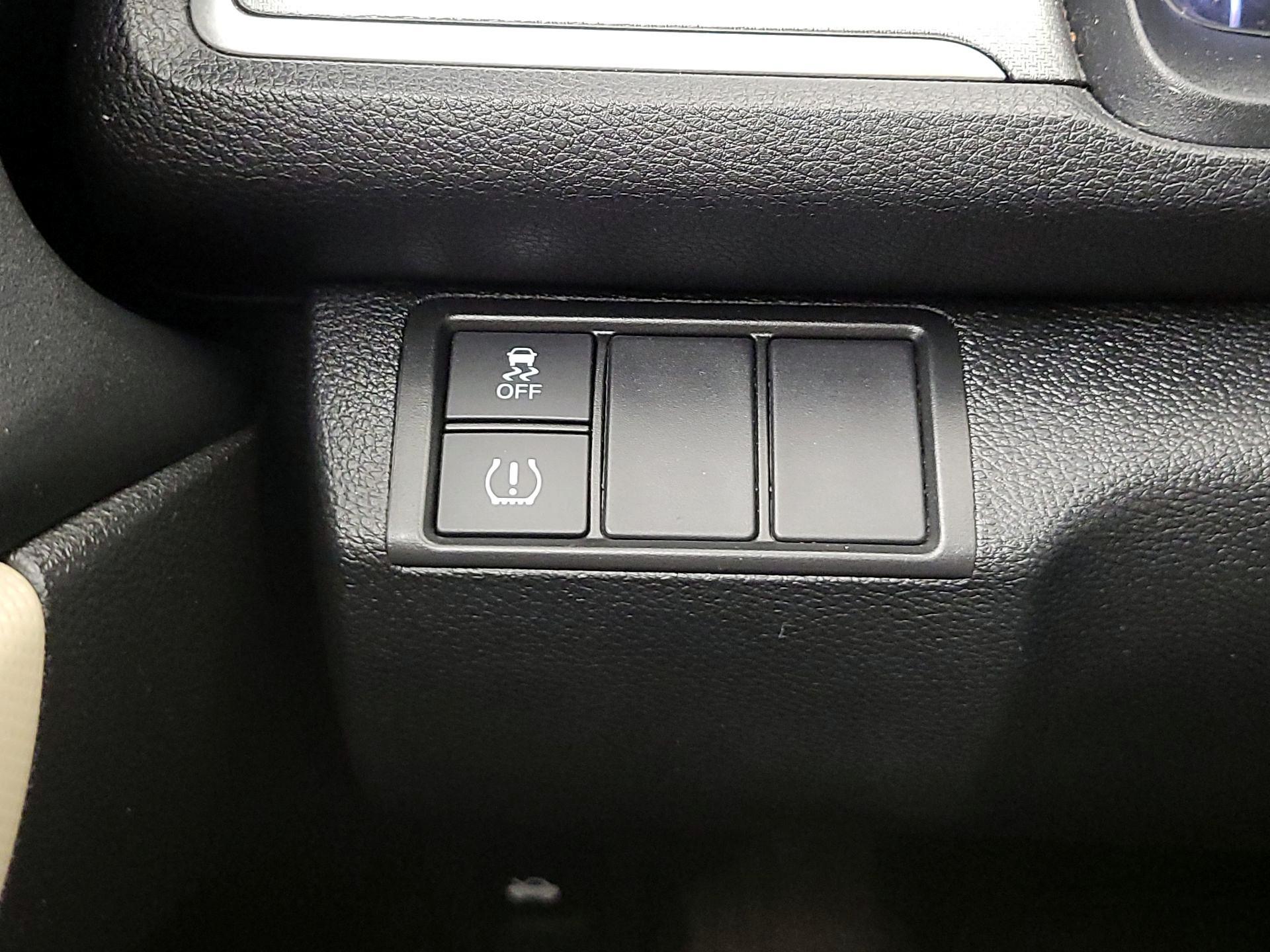 Thumbnail: 2016 Honda Civic - 13