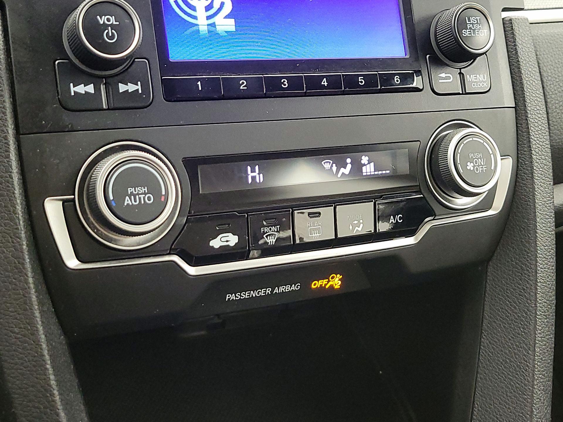 Thumbnail: 2016 Honda Civic - 16