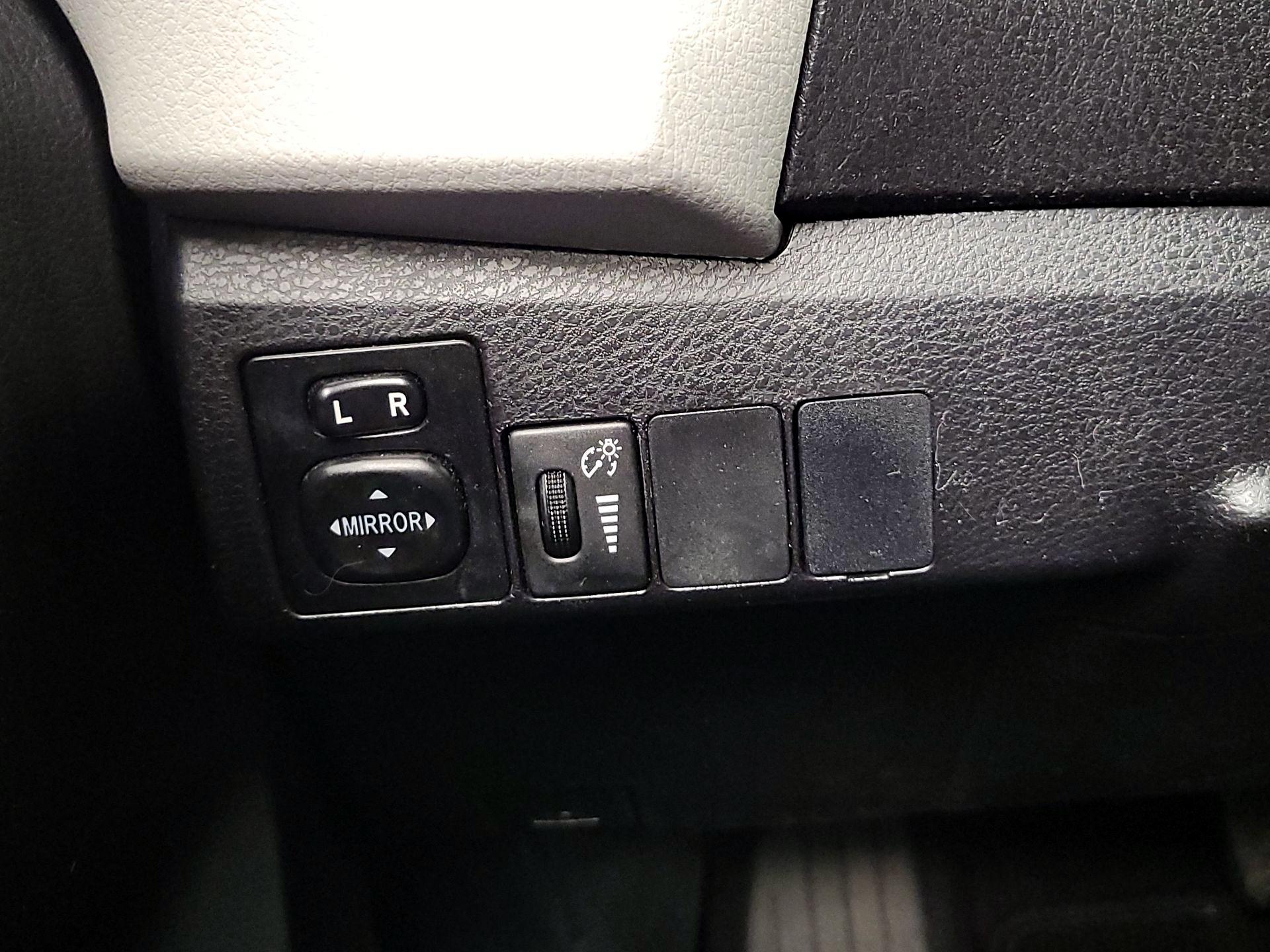 Thumbnail: 2016 Toyota Corolla - 13