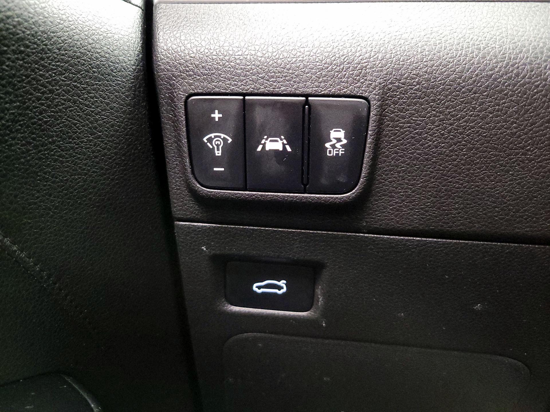 Thumbnail: 2023 Kia K5 - 13