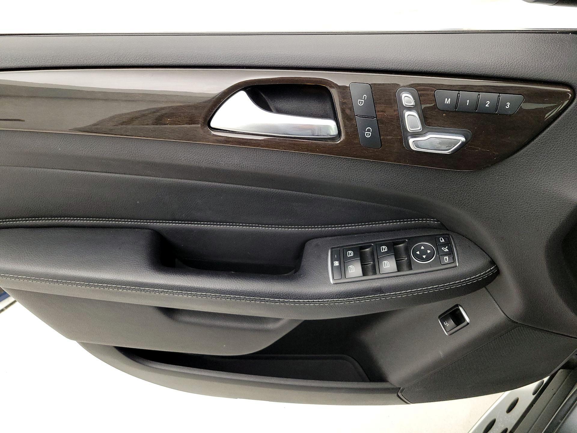 Thumbnail: 2017 Mercedes-Benz GLE - 12