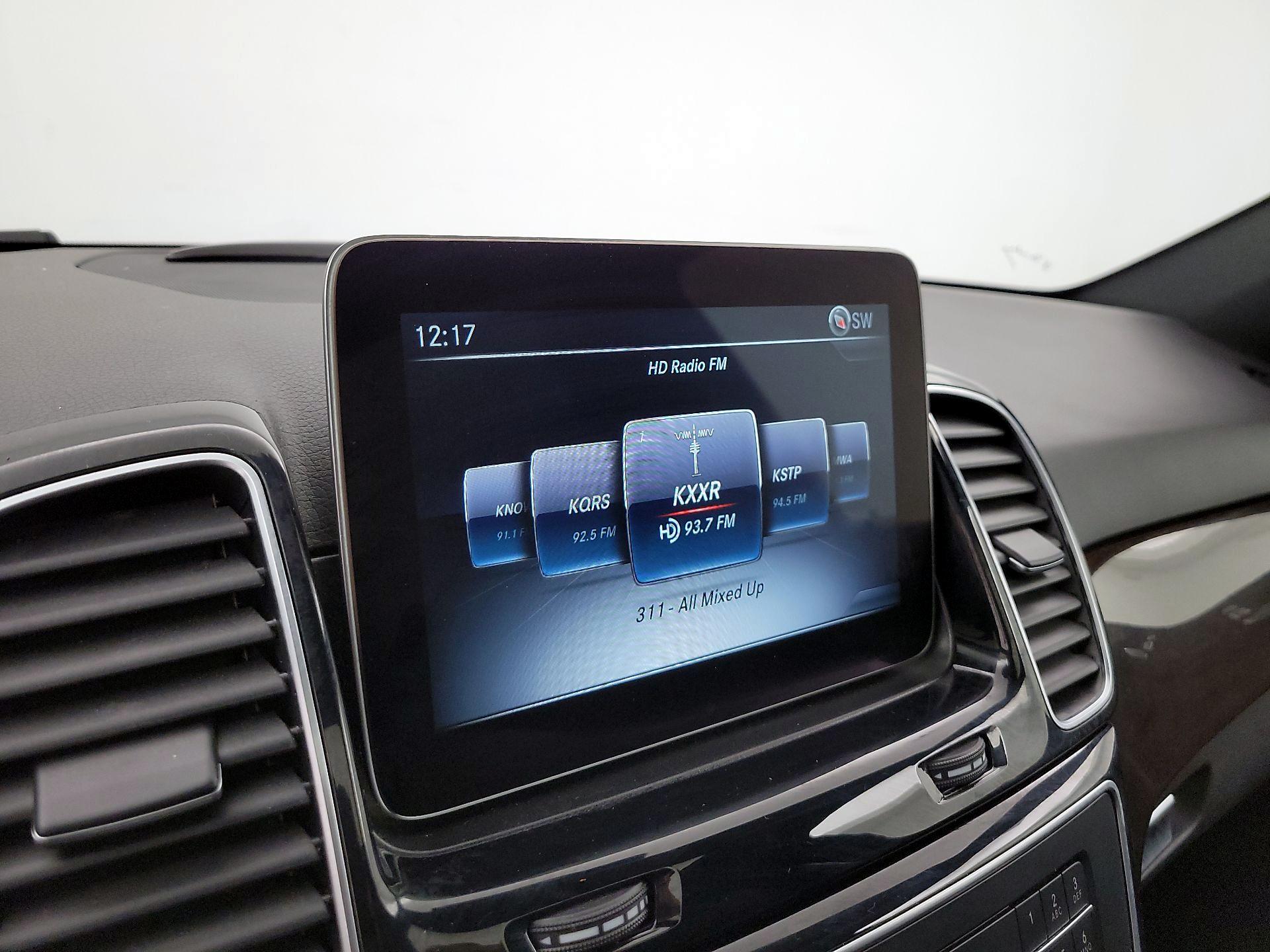 Thumbnail: 2017 Mercedes-Benz GLE - 16