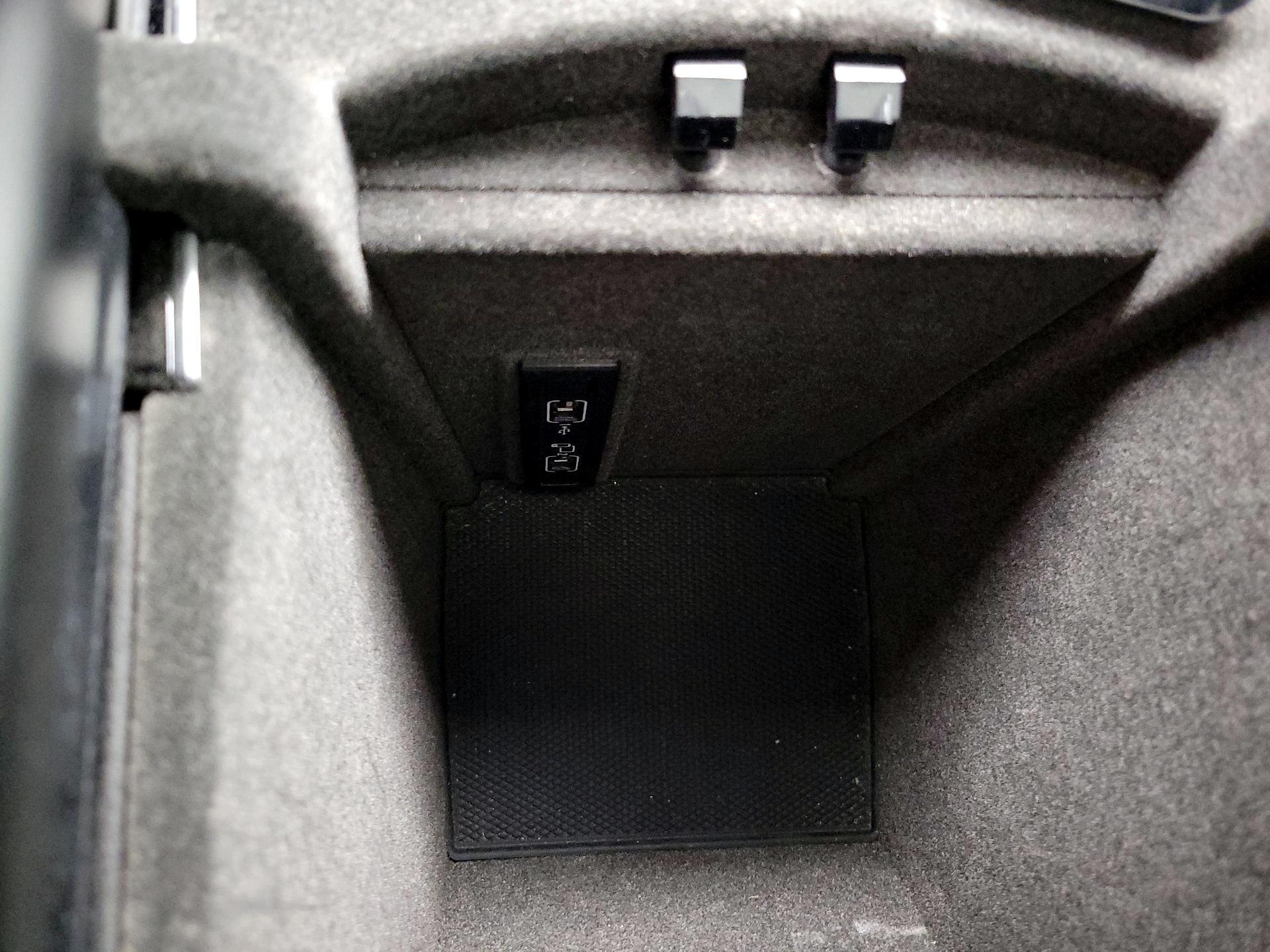 Thumbnail: 2017 Mercedes-Benz GLE - 19