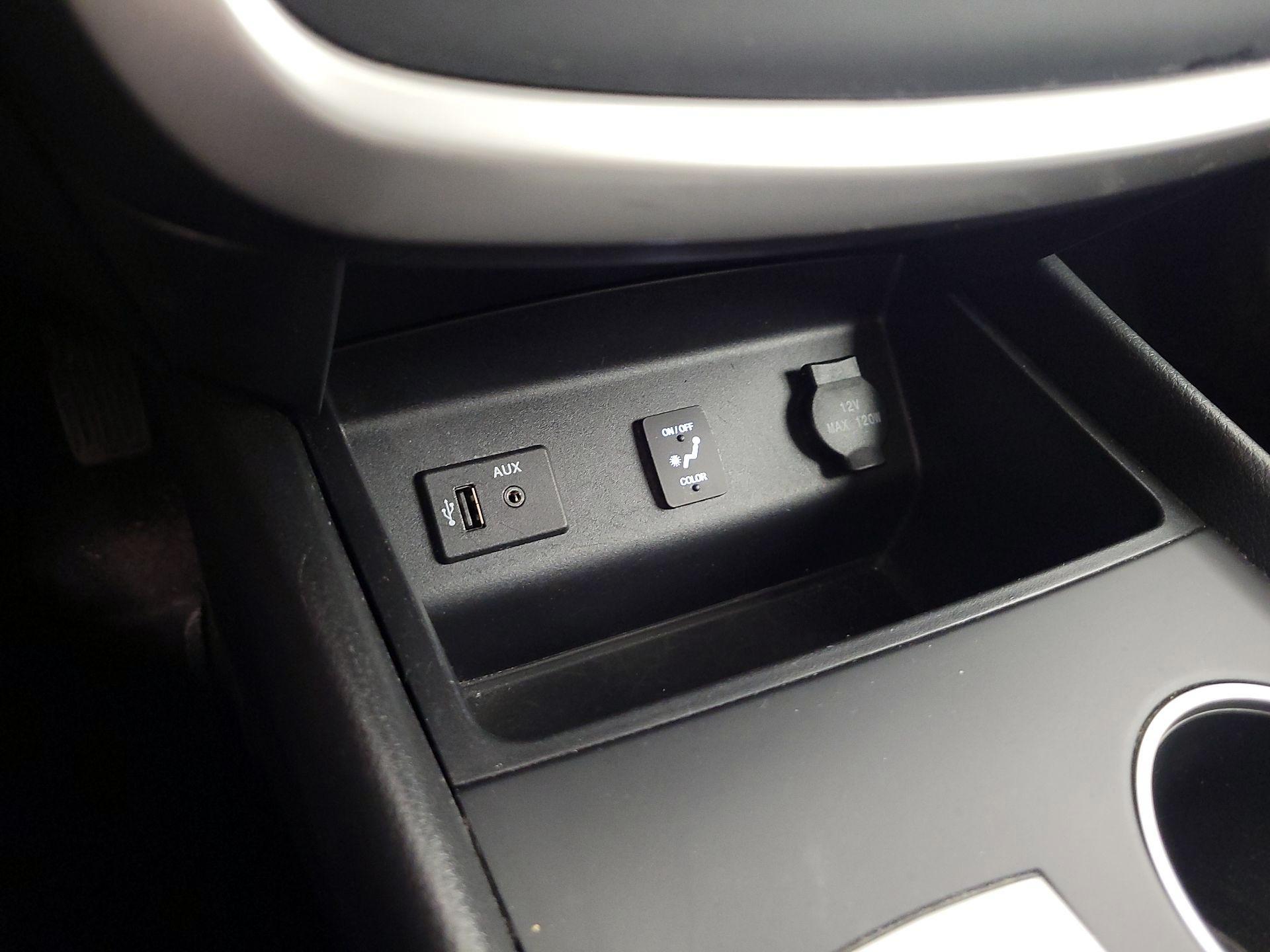 Thumbnail: 2016 Nissan Altima - 18