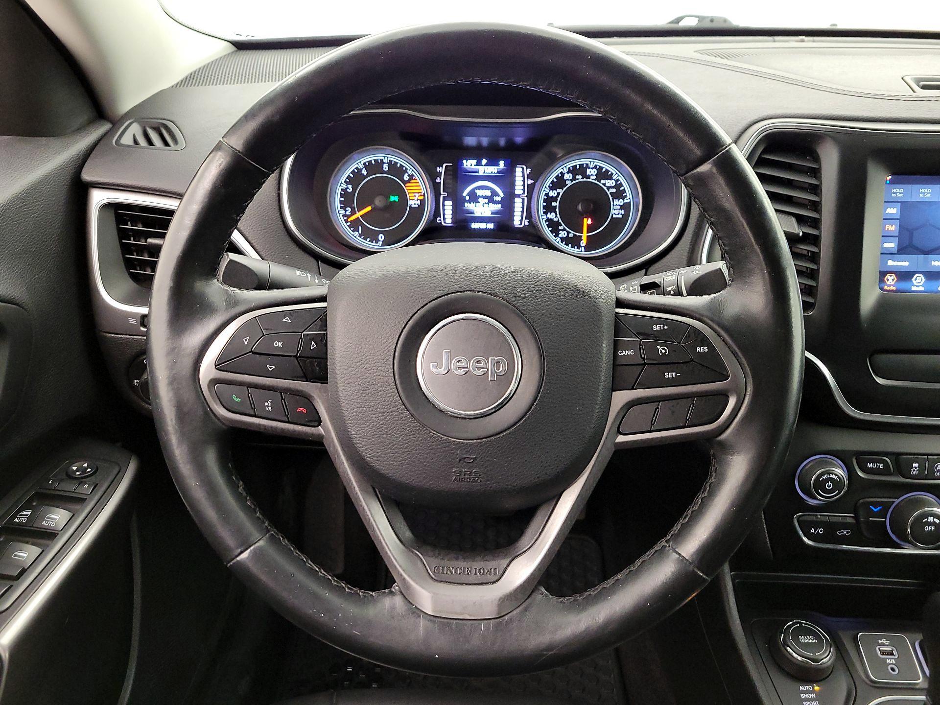 Thumbnail: 2019 Jeep Cherokee - 10