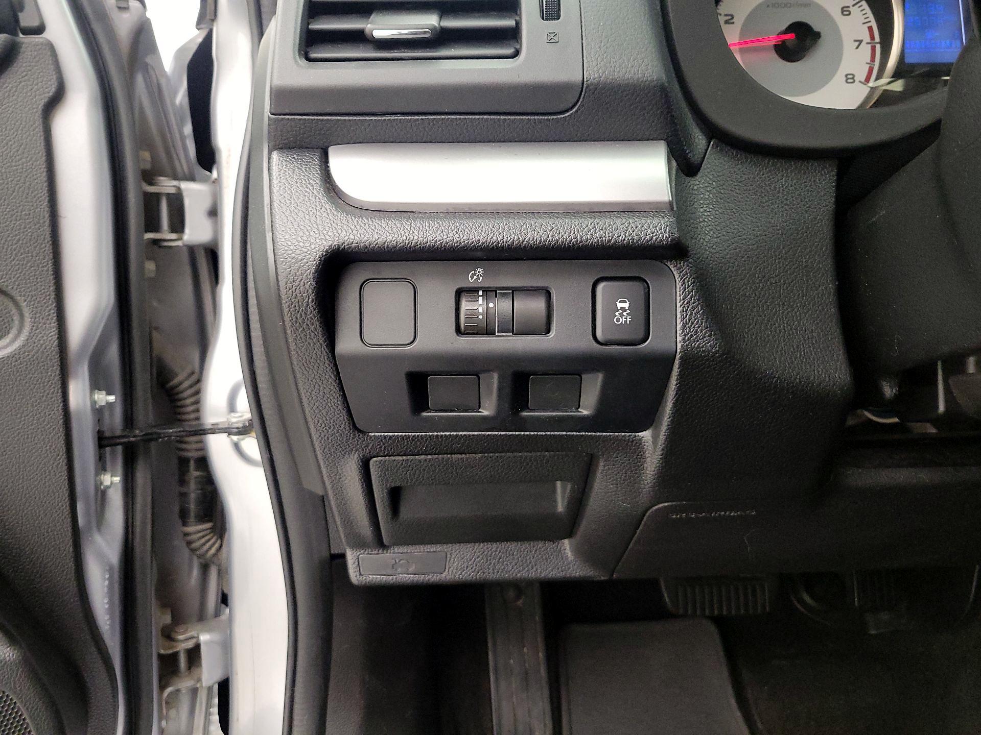 Thumbnail: 2014 Subaru Impreza - 13