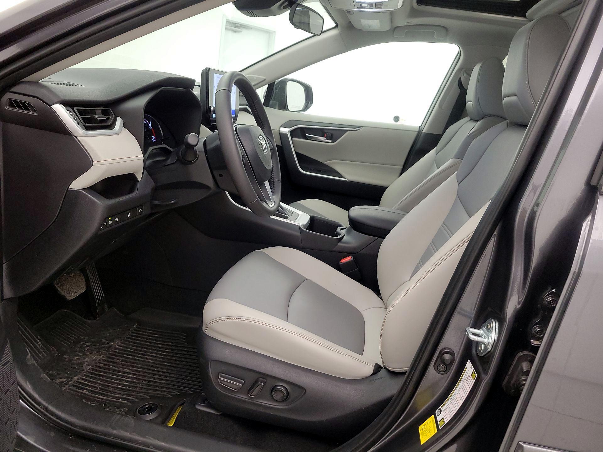 Thumbnail: 2024 Toyota RAV4 - 11