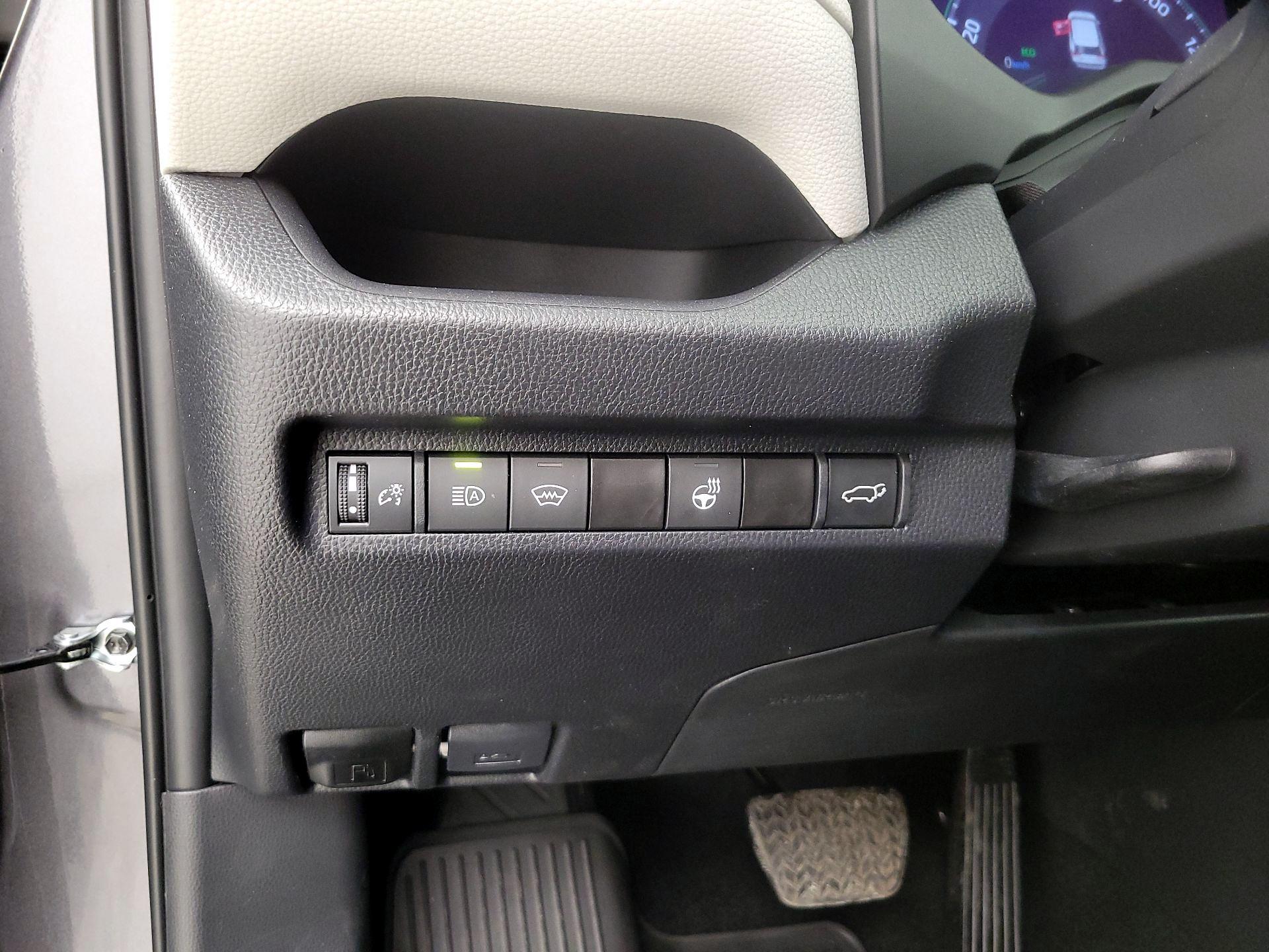 Thumbnail: 2024 Toyota RAV4 - 13