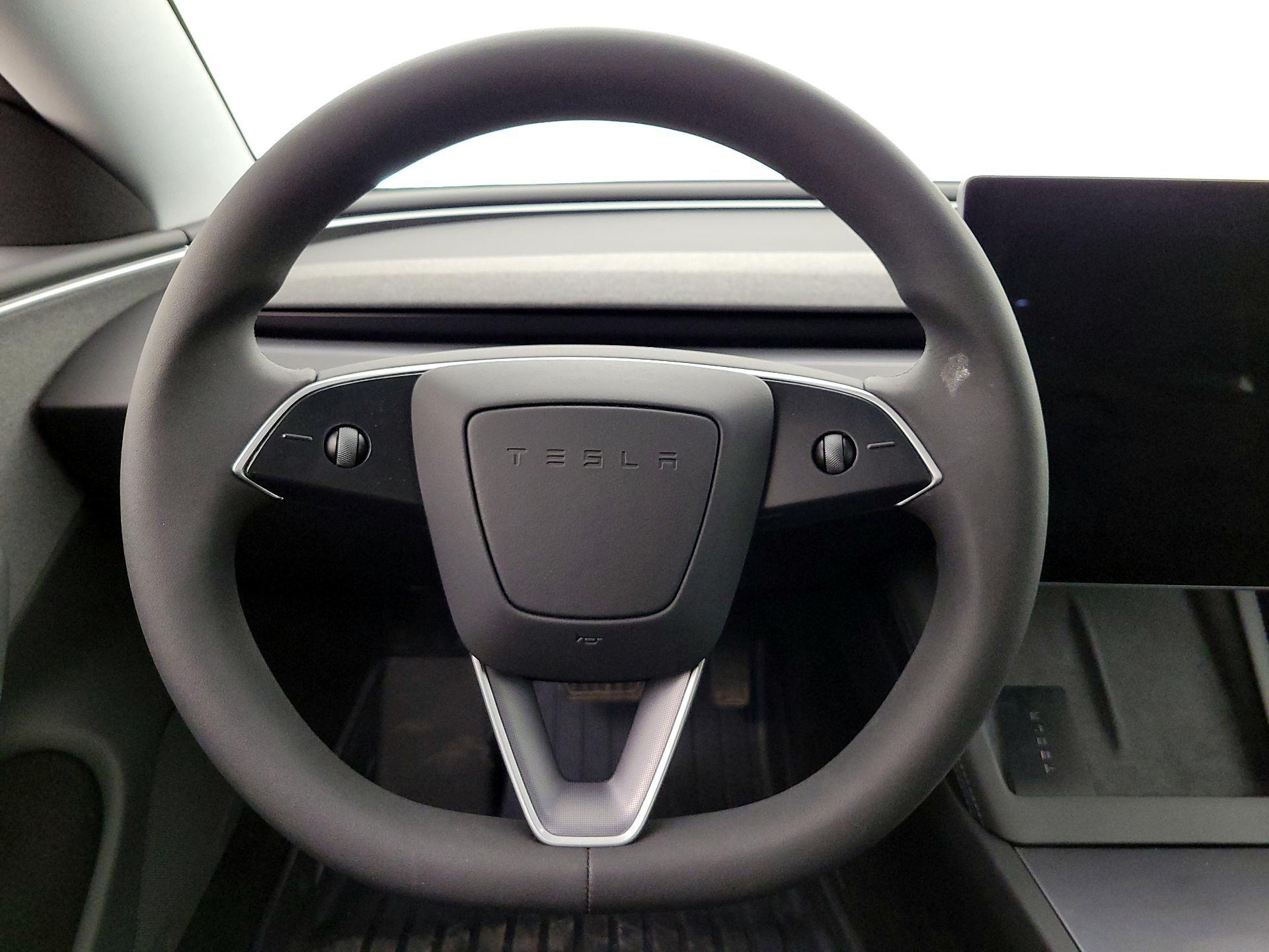 Thumbnail: 2024 Tesla Model 3 - 10