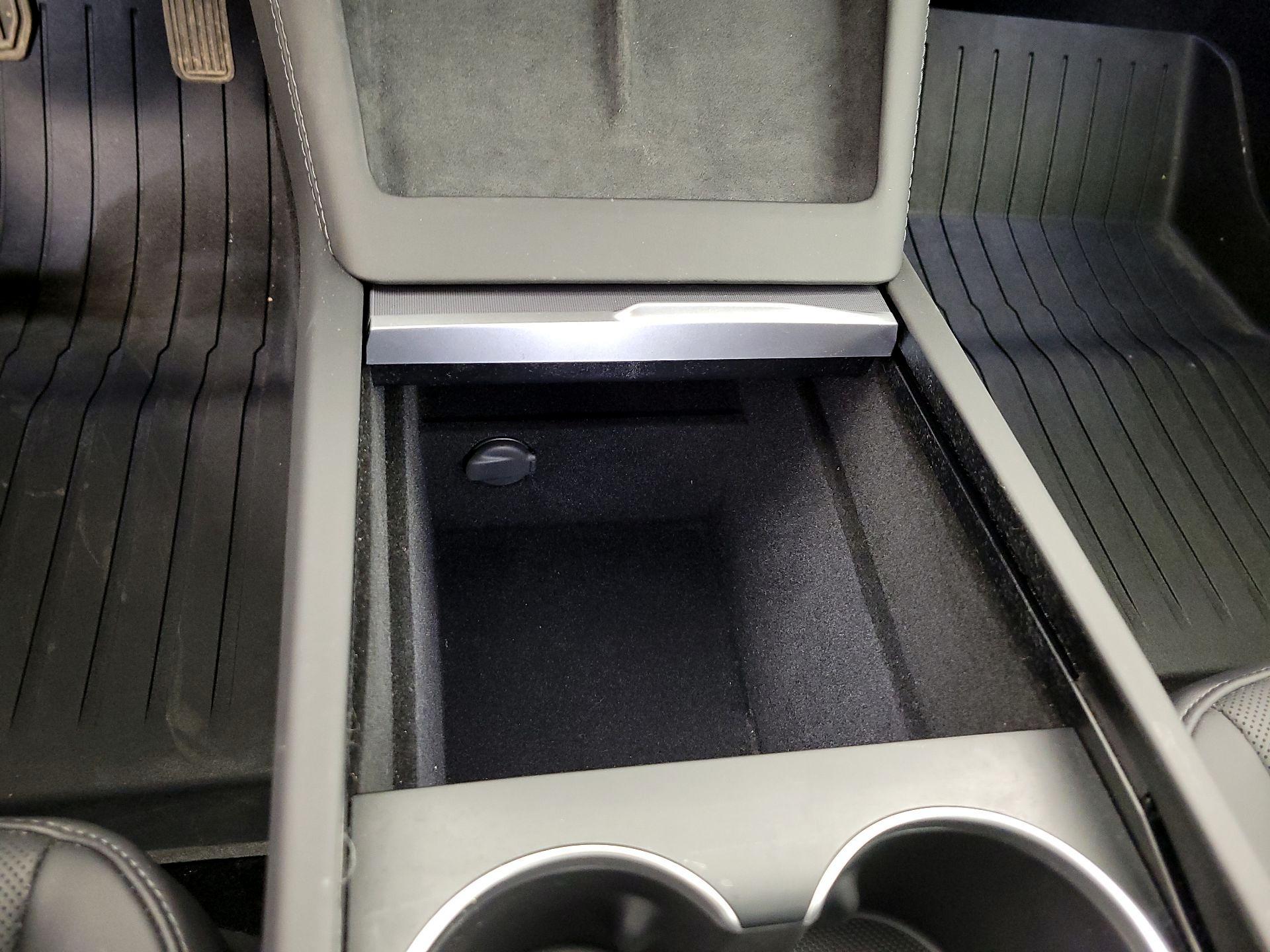 Thumbnail: 2024 Tesla Model 3 - 18