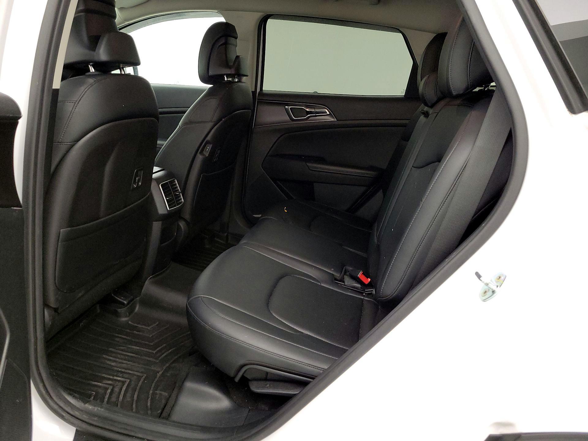 Thumbnail: 2023 Kia Sportage - 20