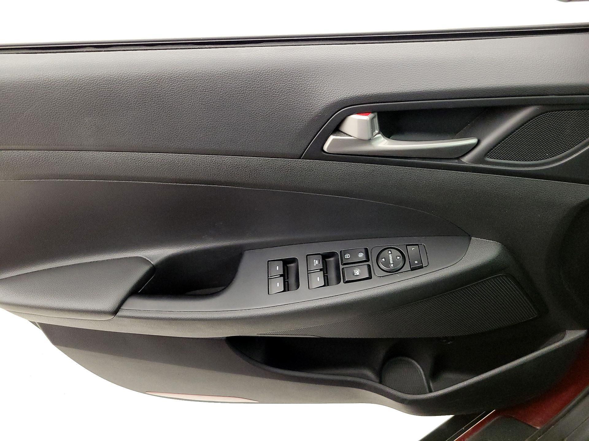 Thumbnail: 2018 Hyundai Tucson - 12