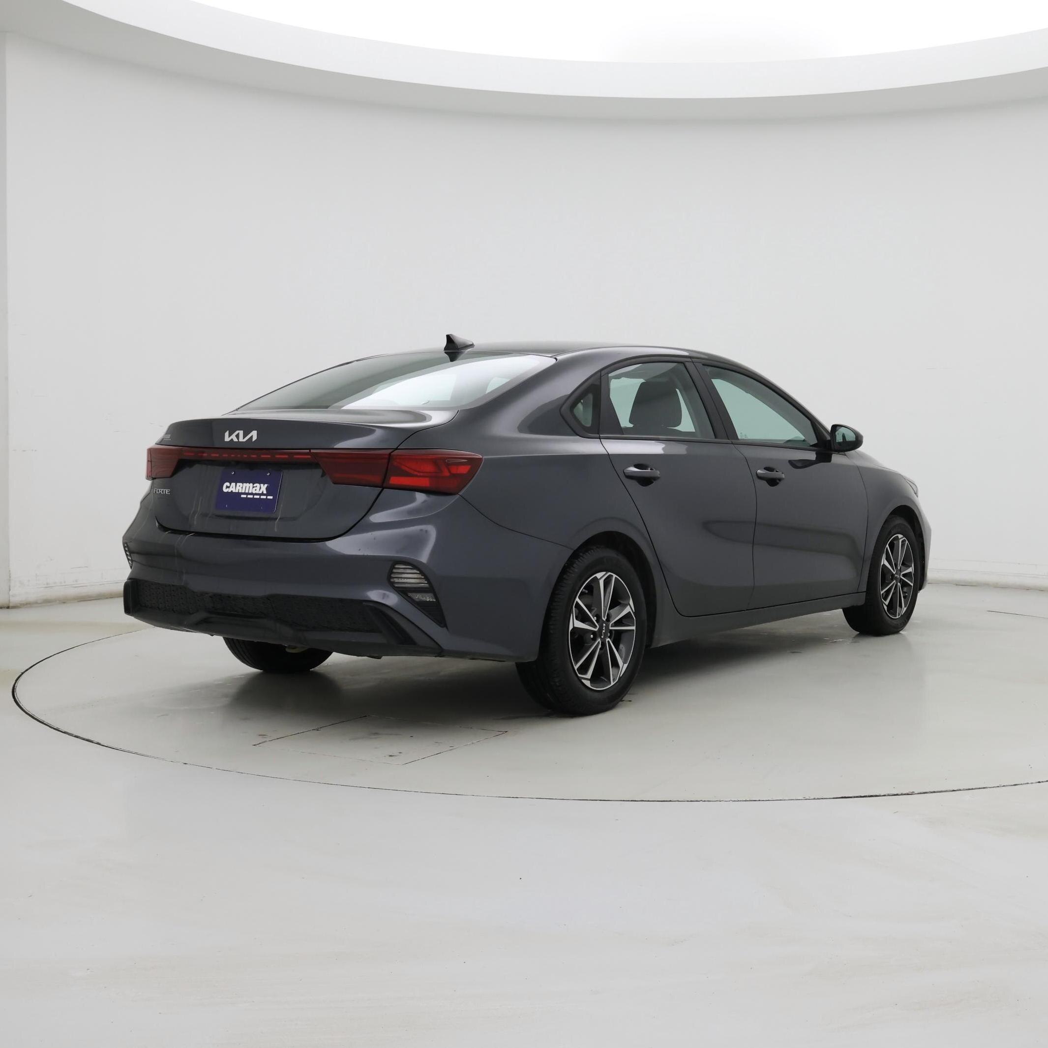 Thumbnail: 2023 Kia Forte - 8