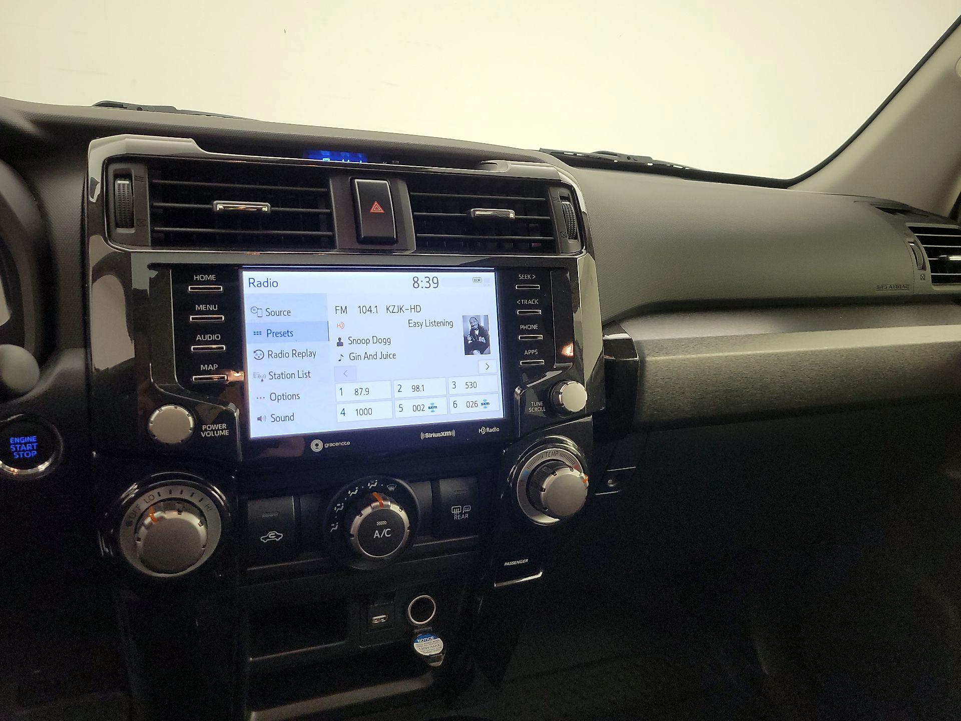 Thumbnail: 2020 Toyota 4Runner - 16