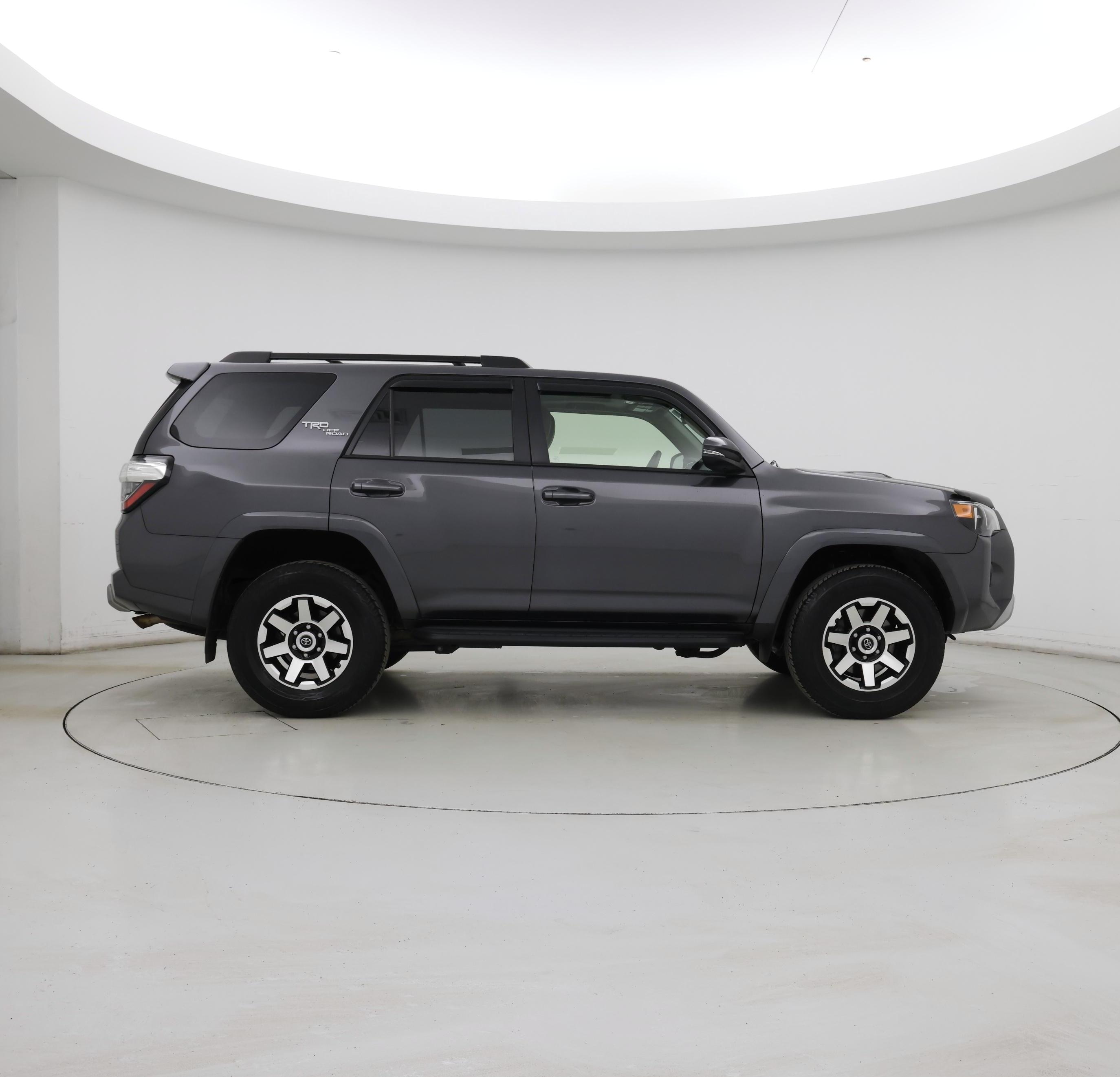 Thumbnail: 2020 Toyota 4Runner - 7