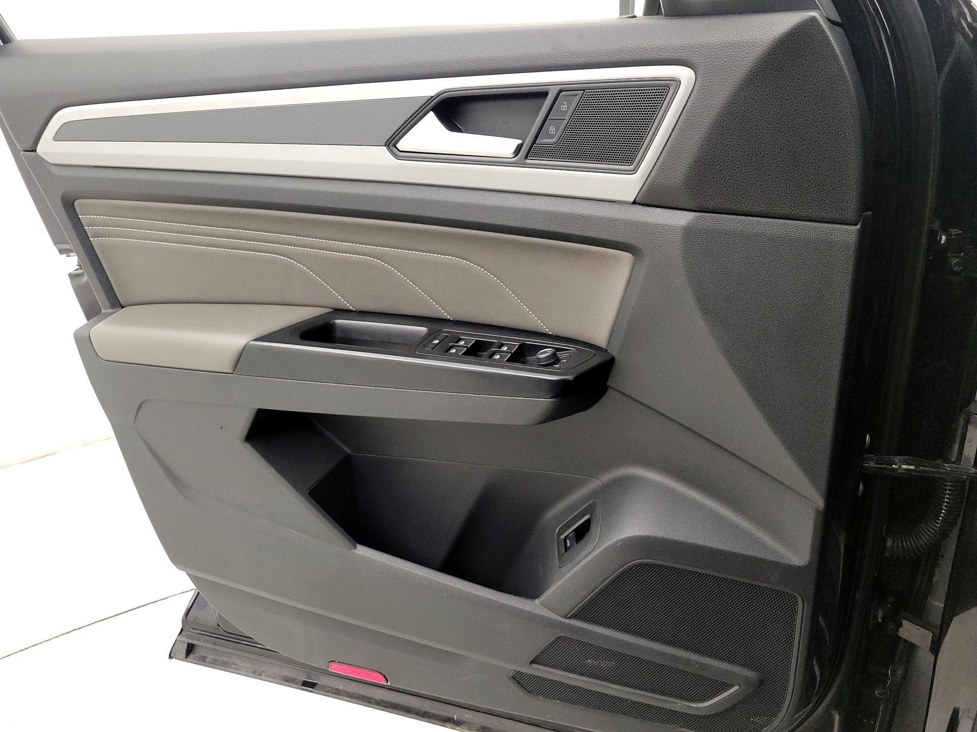 Thumbnail: 2021 Volkswagen Atlas - 12