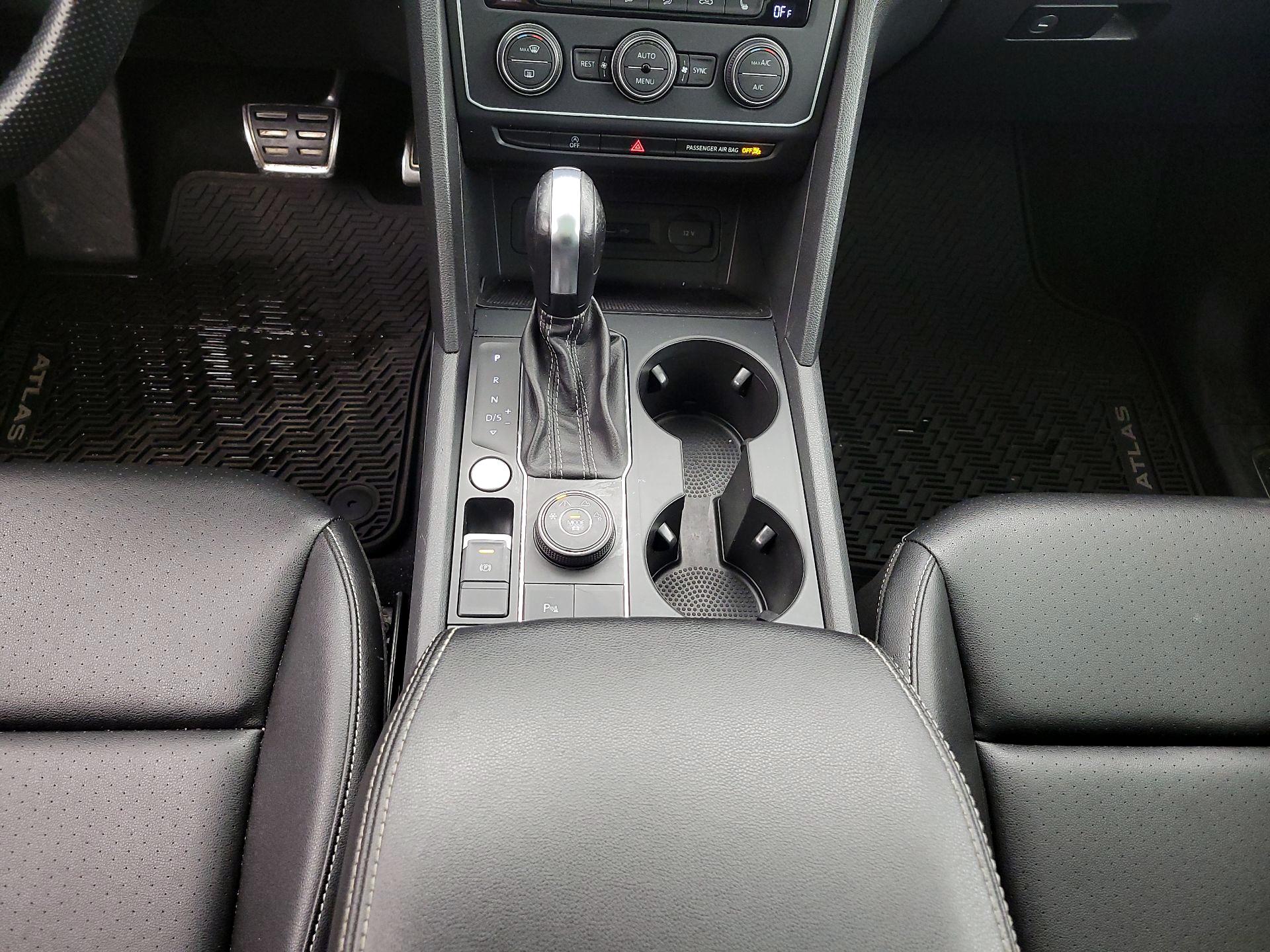 Thumbnail: 2021 Volkswagen Atlas - 17