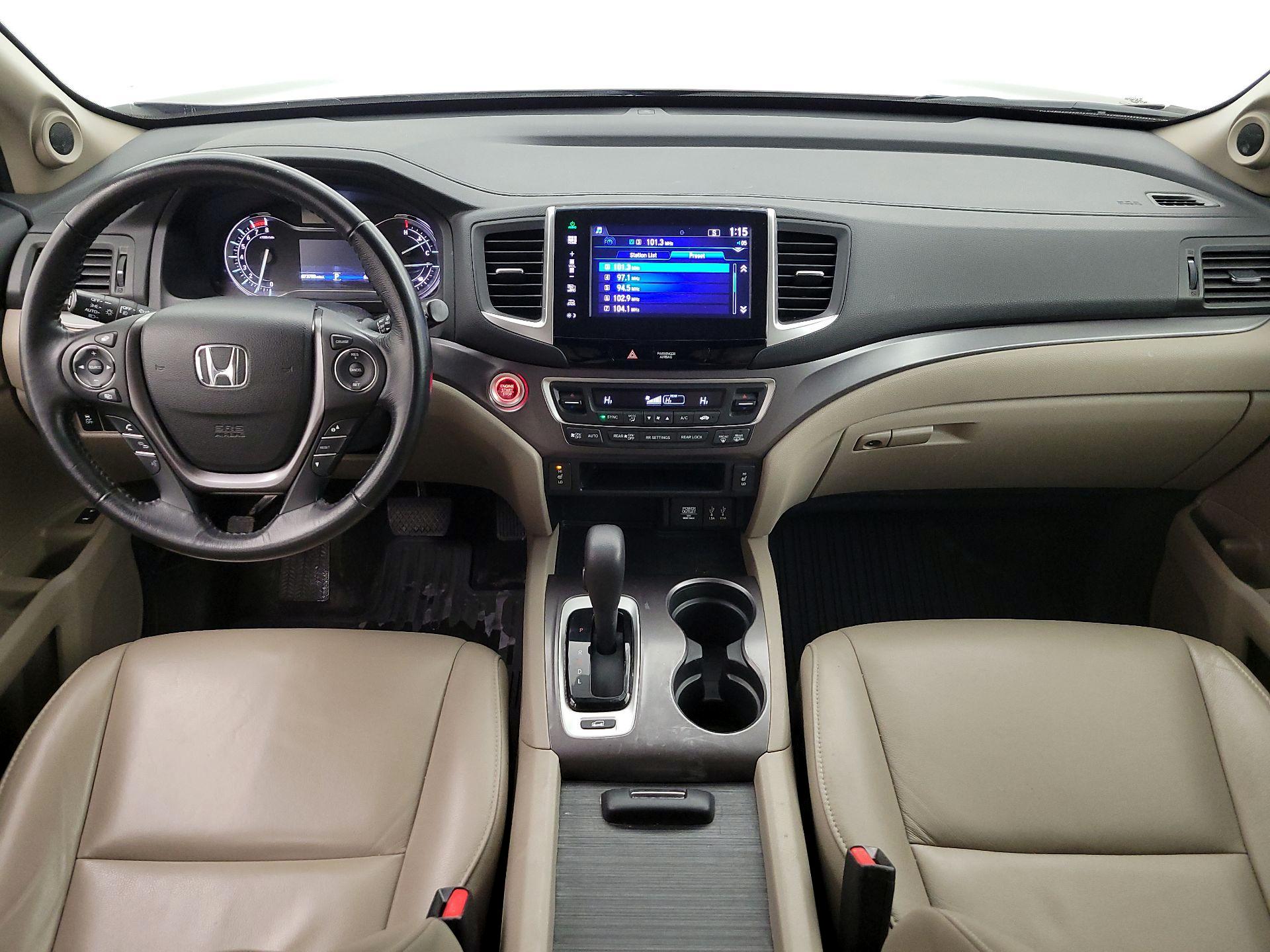 Thumbnail: 2016 Honda Pilot - 9