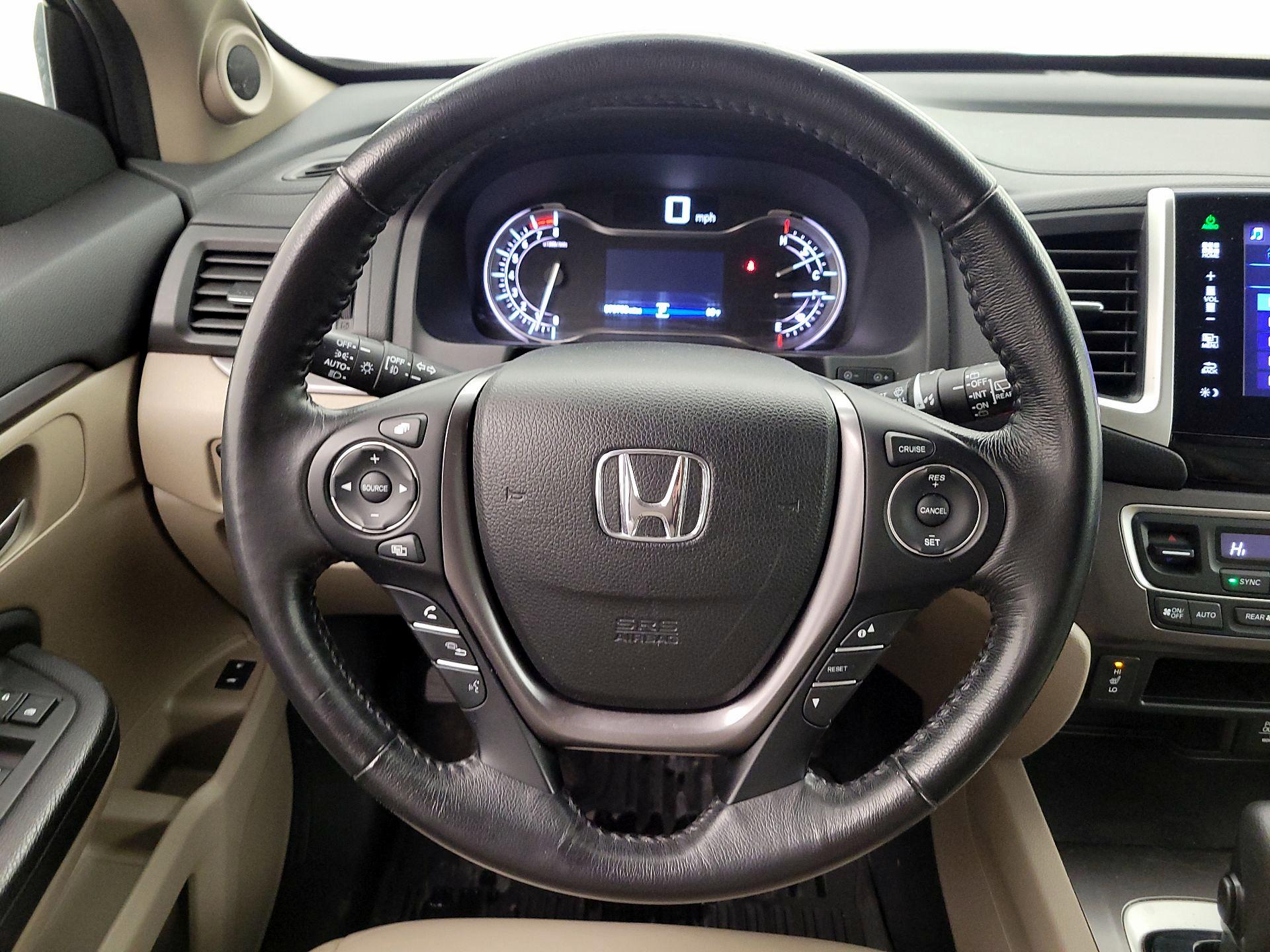 Thumbnail: 2016 Honda Pilot - 10