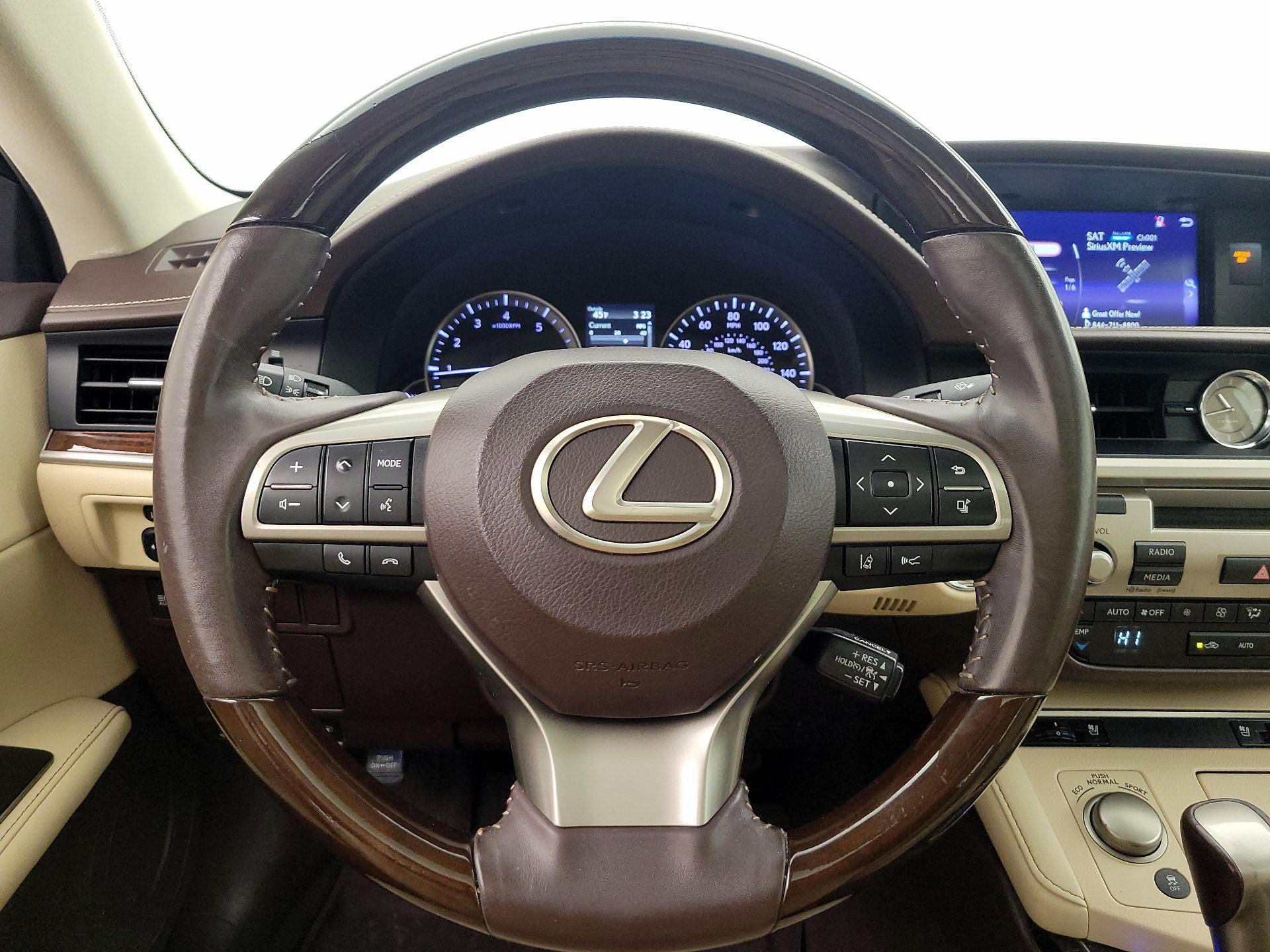 Thumbnail: 2018 Lexus ES - 10