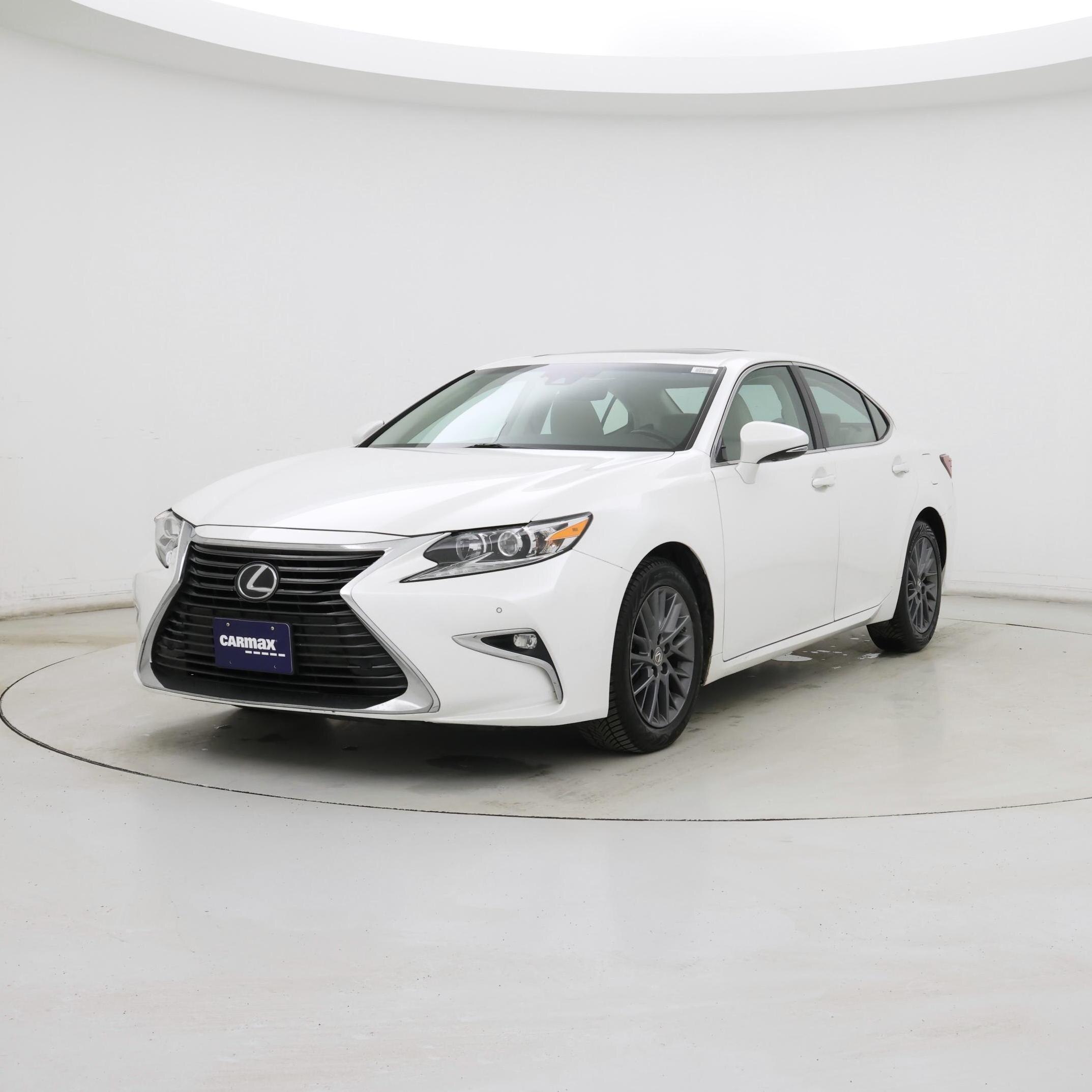 Thumbnail: 2018 Lexus ES - 4