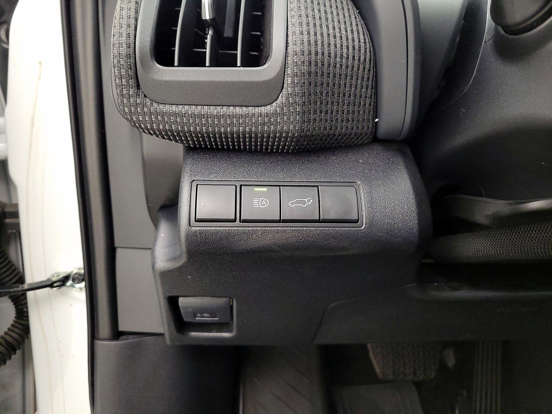 Thumbnail: 2024 Toyota bZ4X - 13