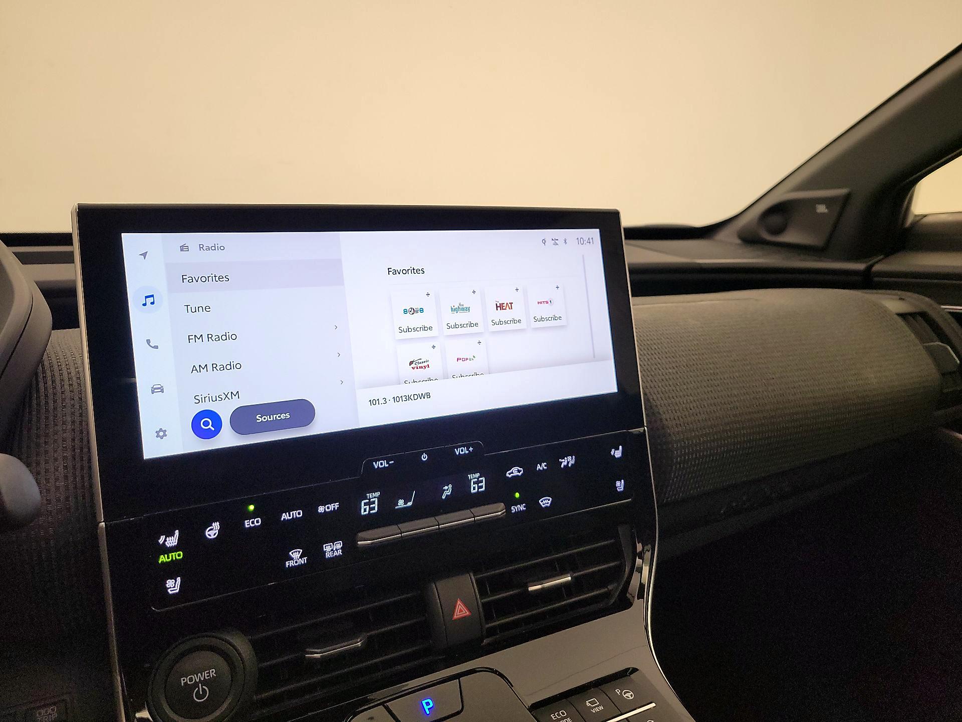 Thumbnail: 2024 Toyota bZ4X - 16