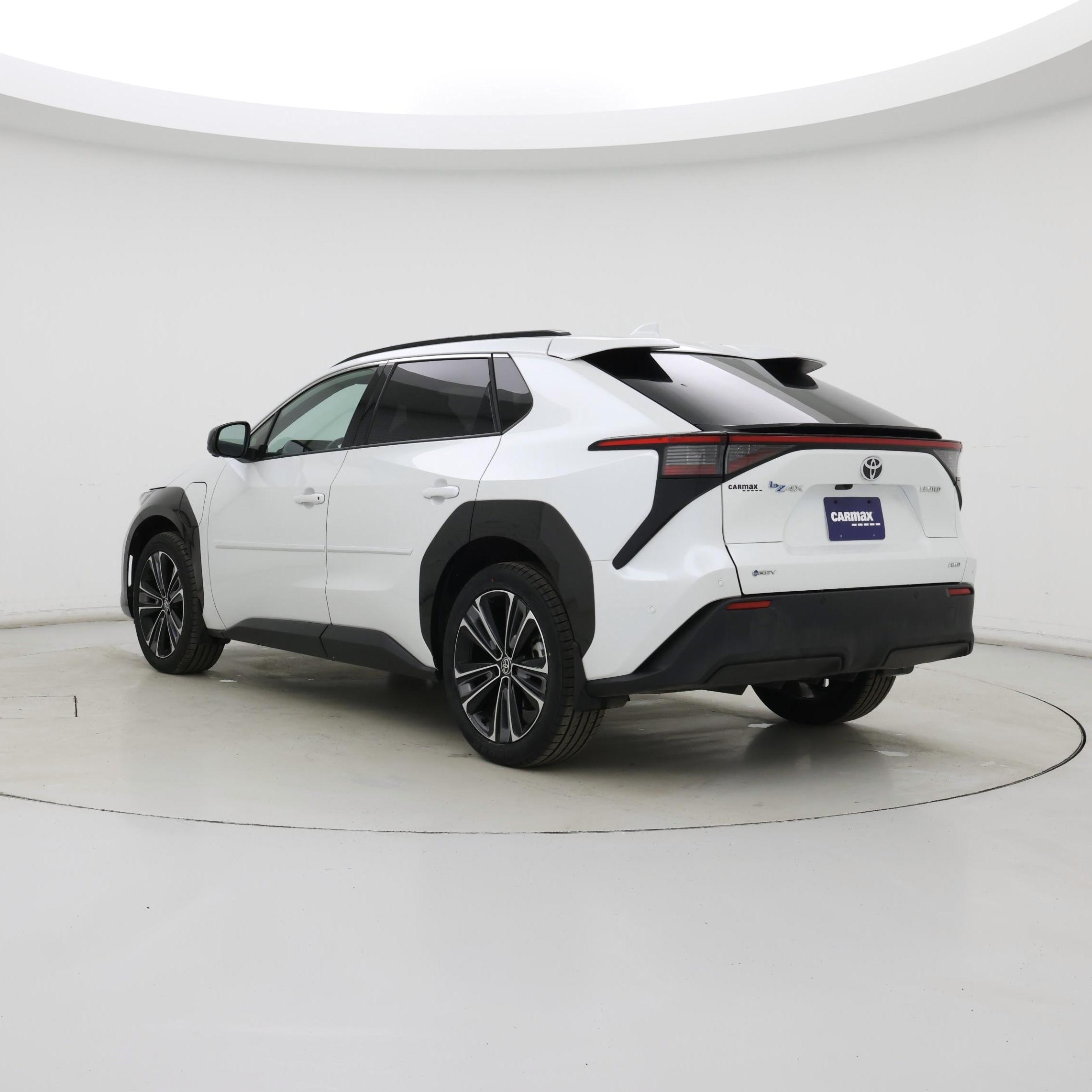 Thumbnail: 2024 Toyota bZ4X - 2