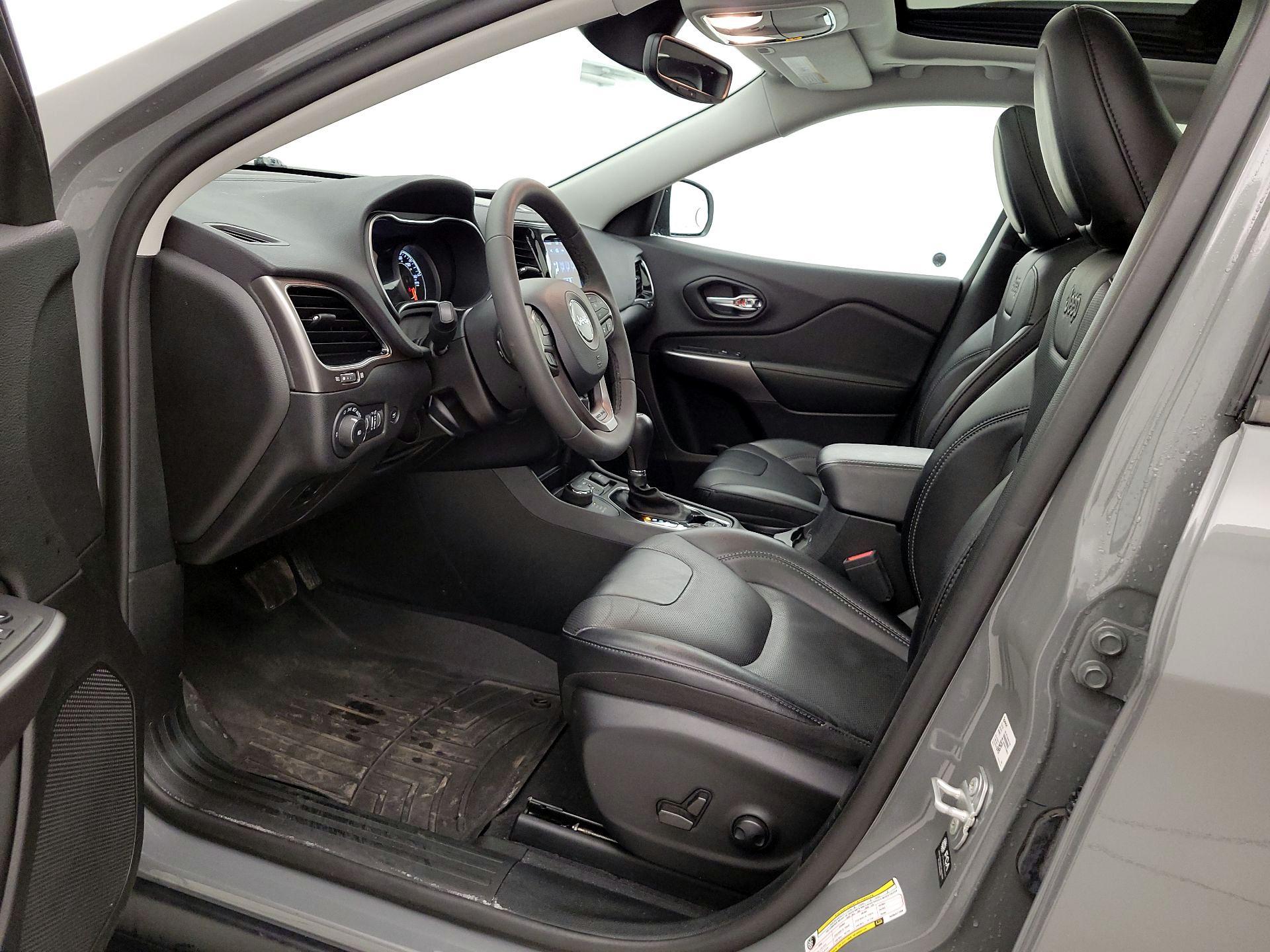 Thumbnail: 2022 Jeep Cherokee - 11