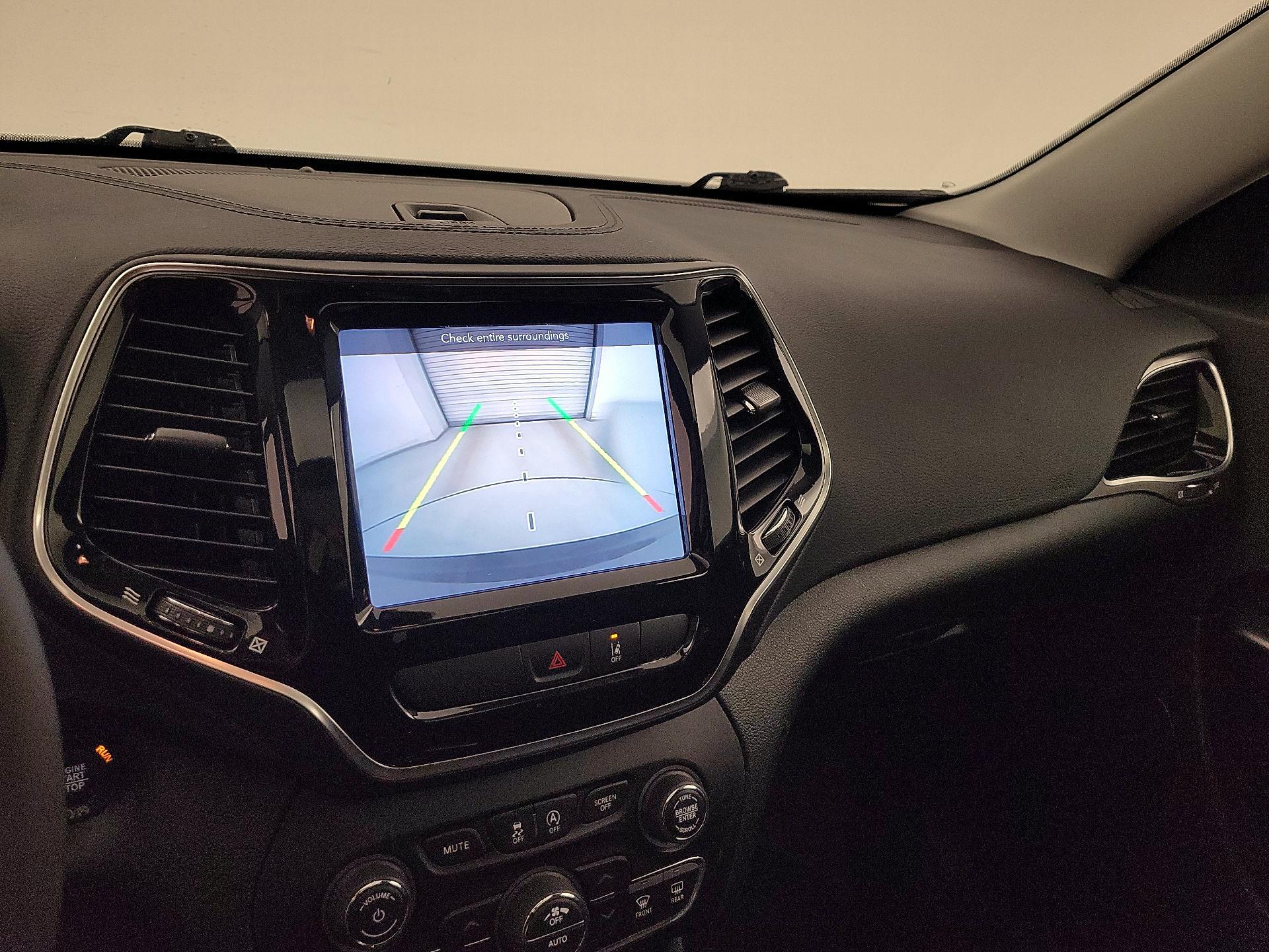 Thumbnail: 2022 Jeep Cherokee - 14