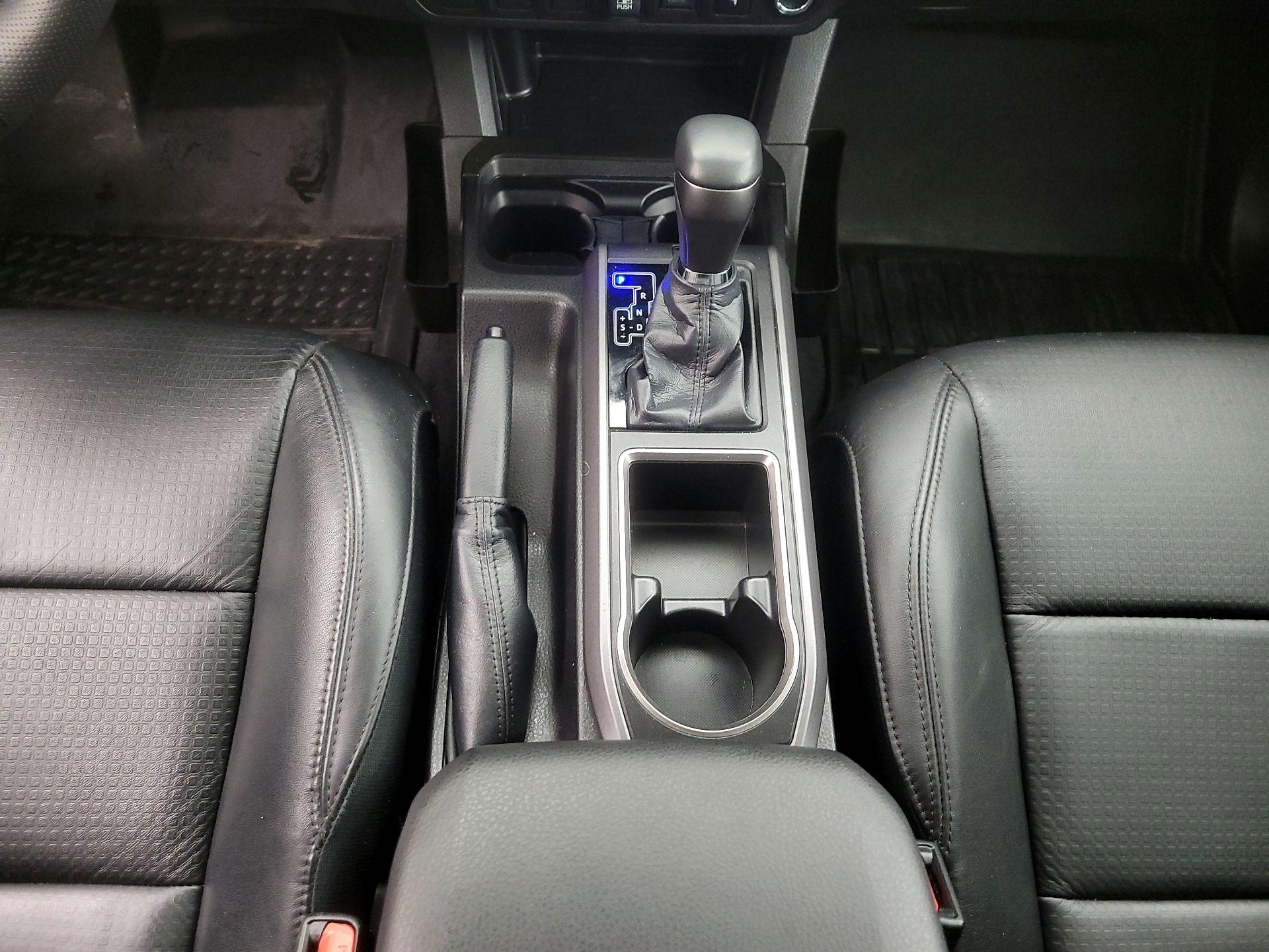 Thumbnail: 2023 Toyota Tacoma - 18