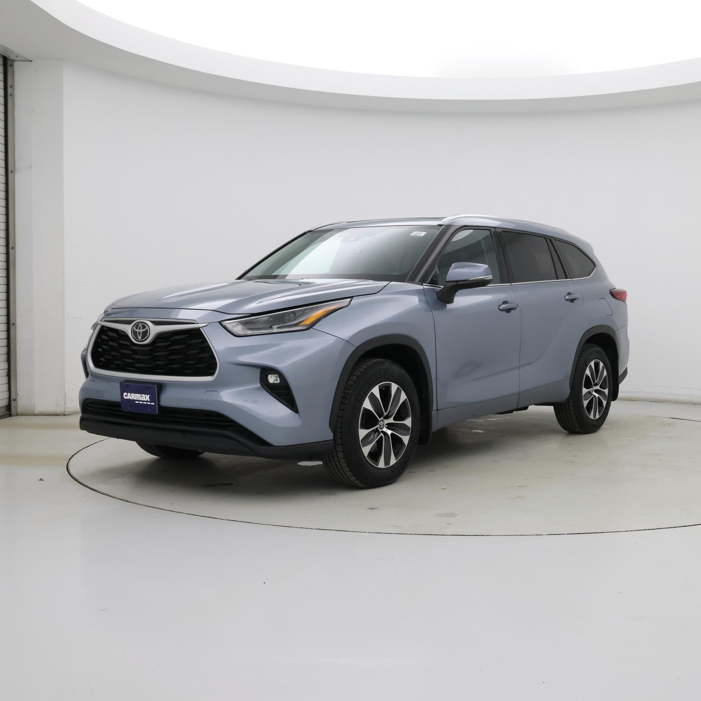 Thumbnail: 2021 Toyota Highlander - 4
