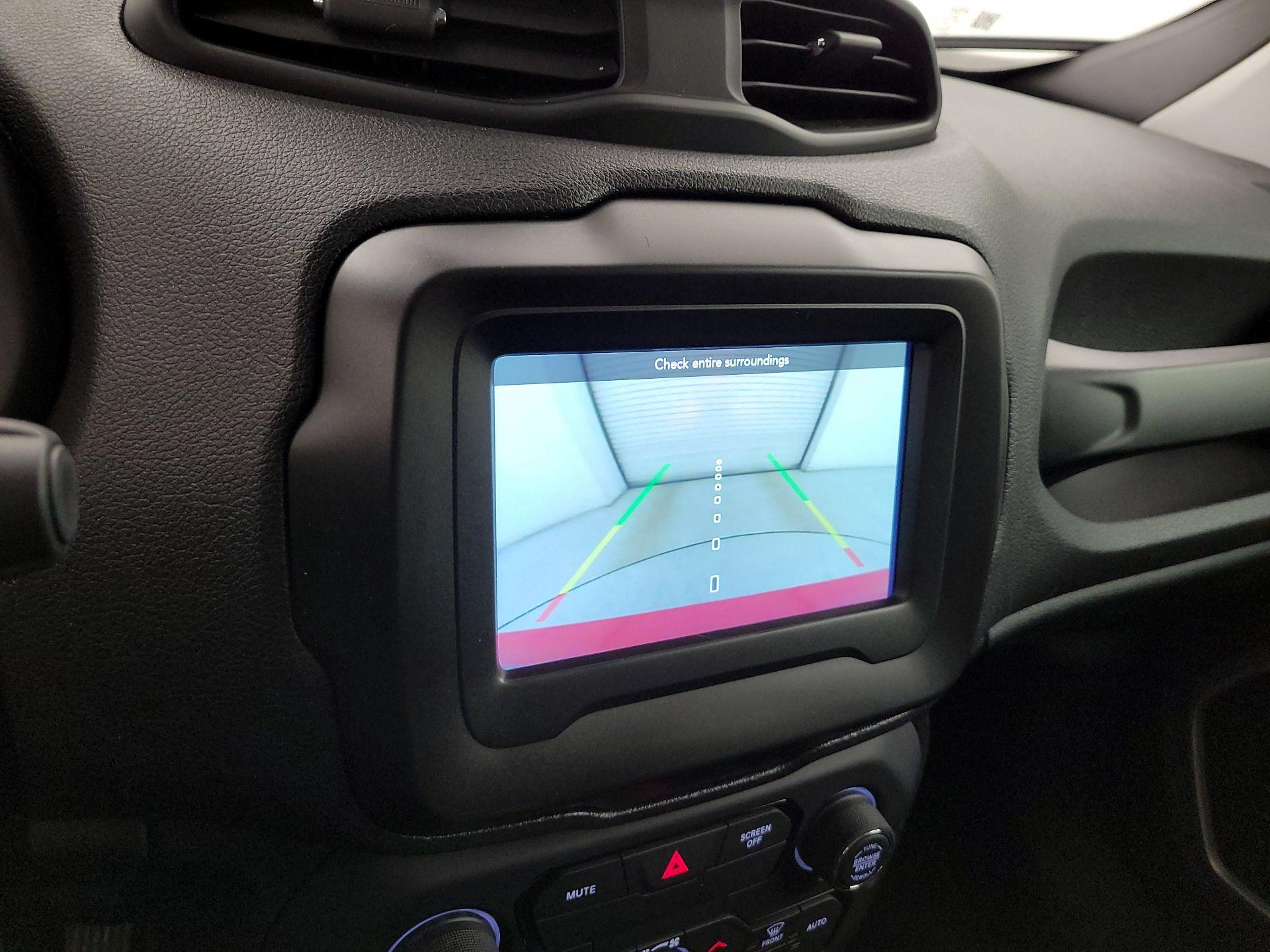 Thumbnail: 2020 Jeep Renegade - 14