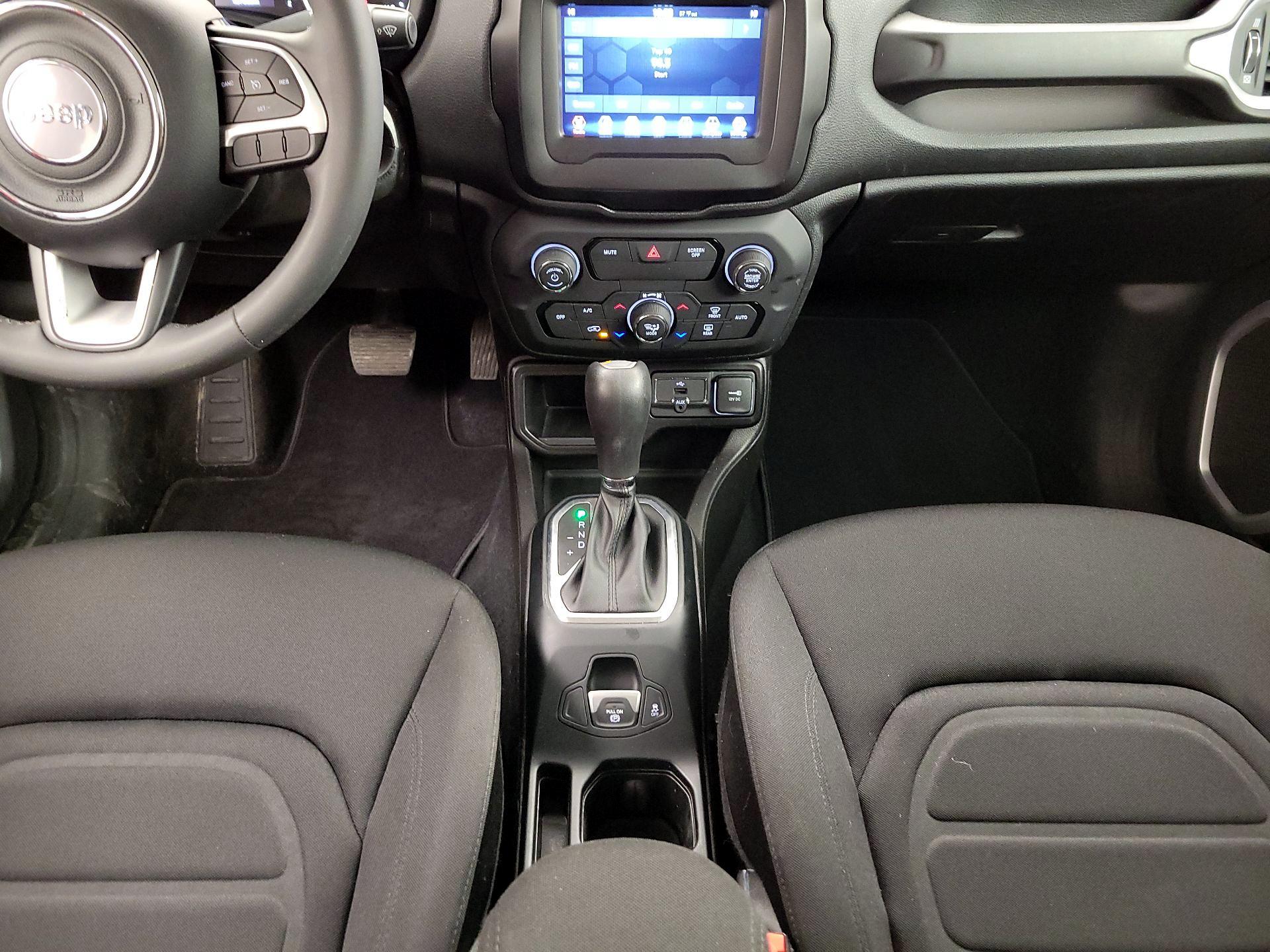 Thumbnail: 2020 Jeep Renegade - 17