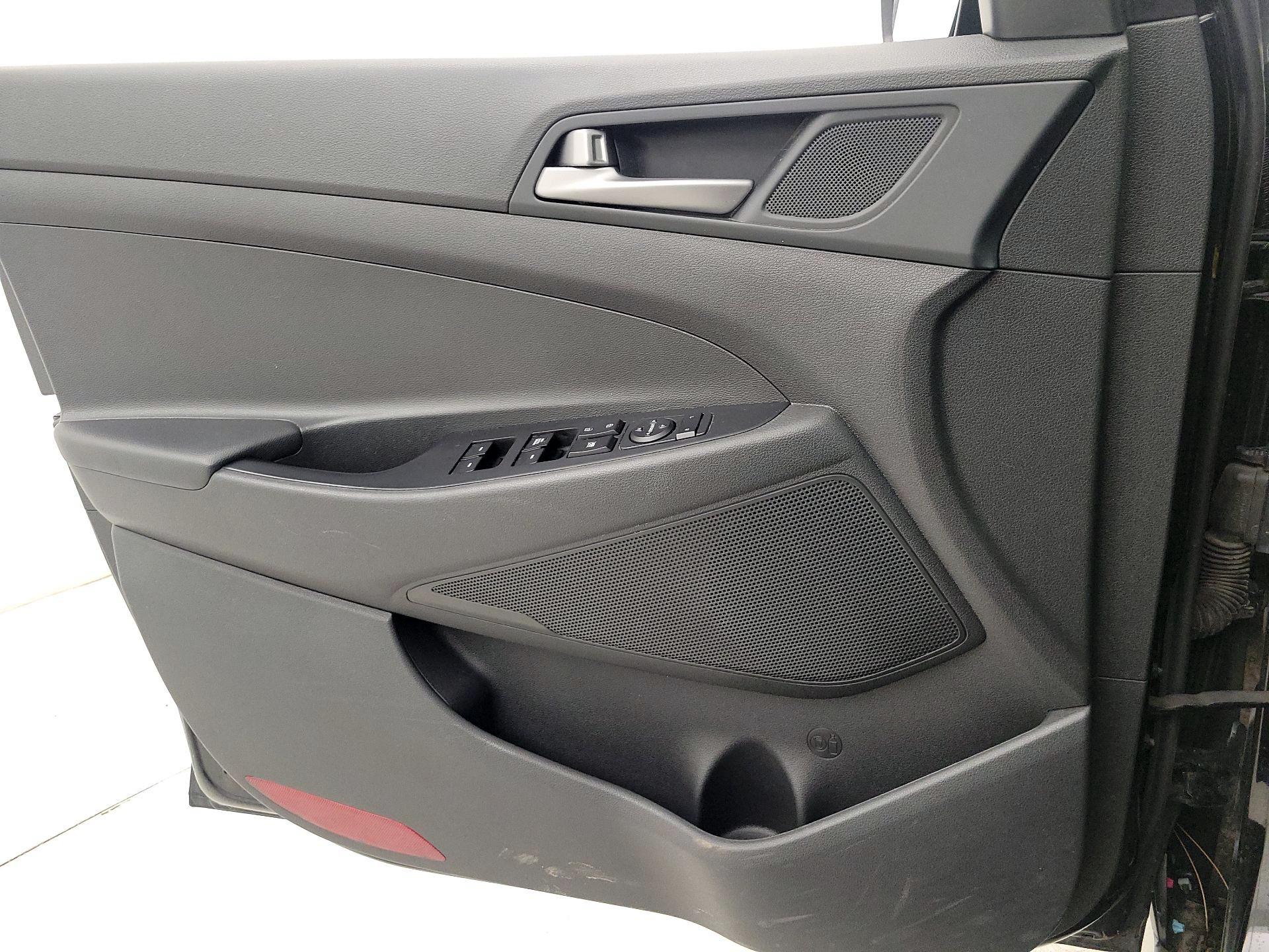 Thumbnail: 2018 Hyundai Tucson - 12