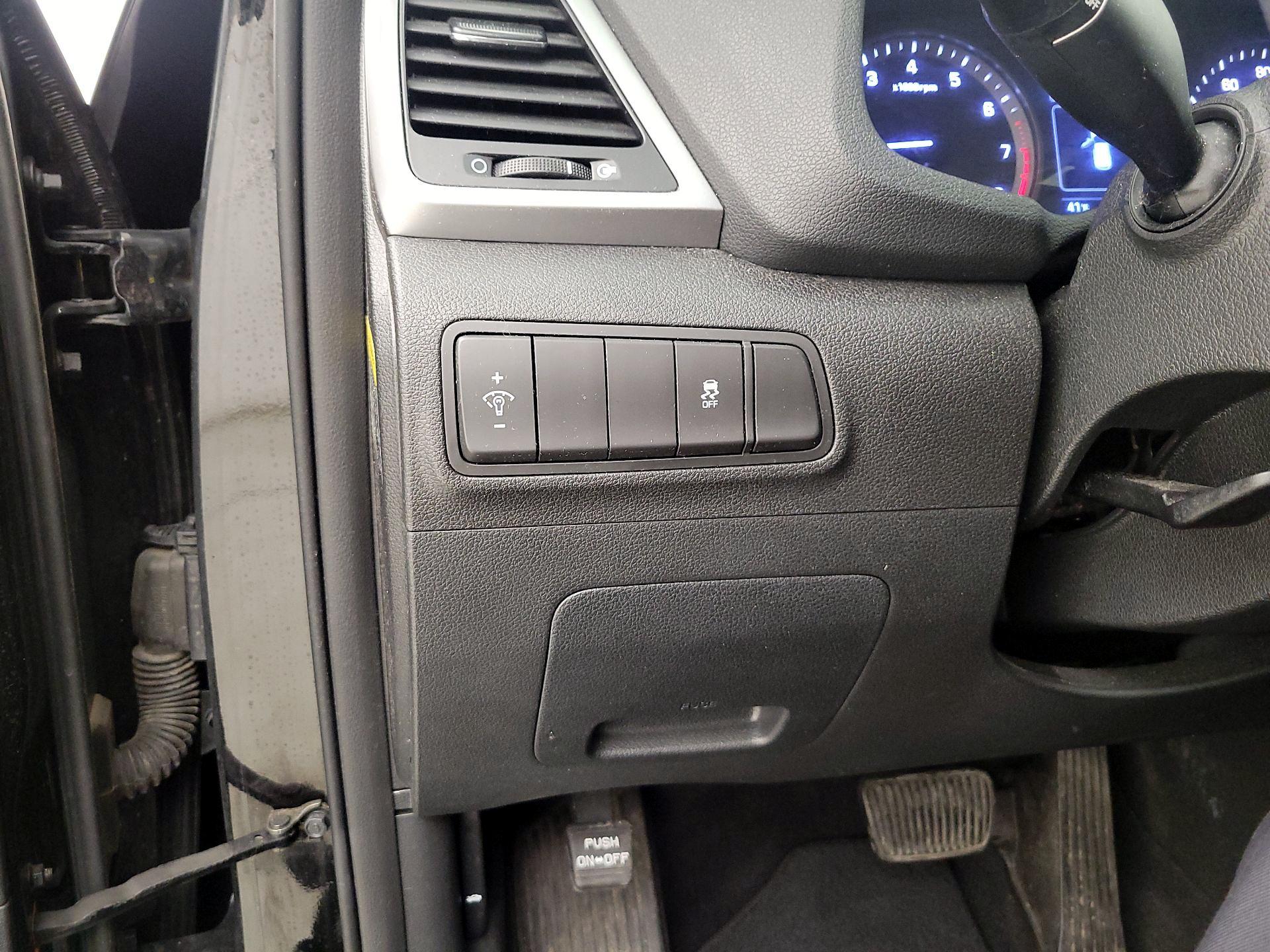 Thumbnail: 2018 Hyundai Tucson - 13