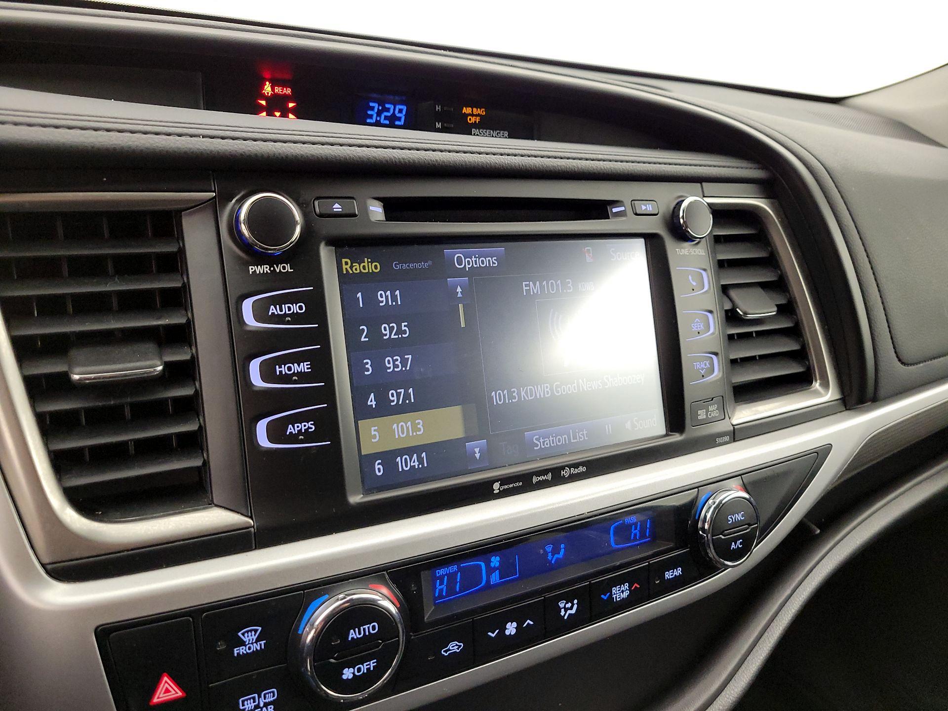 Thumbnail: 2019 Toyota Highlander - 16