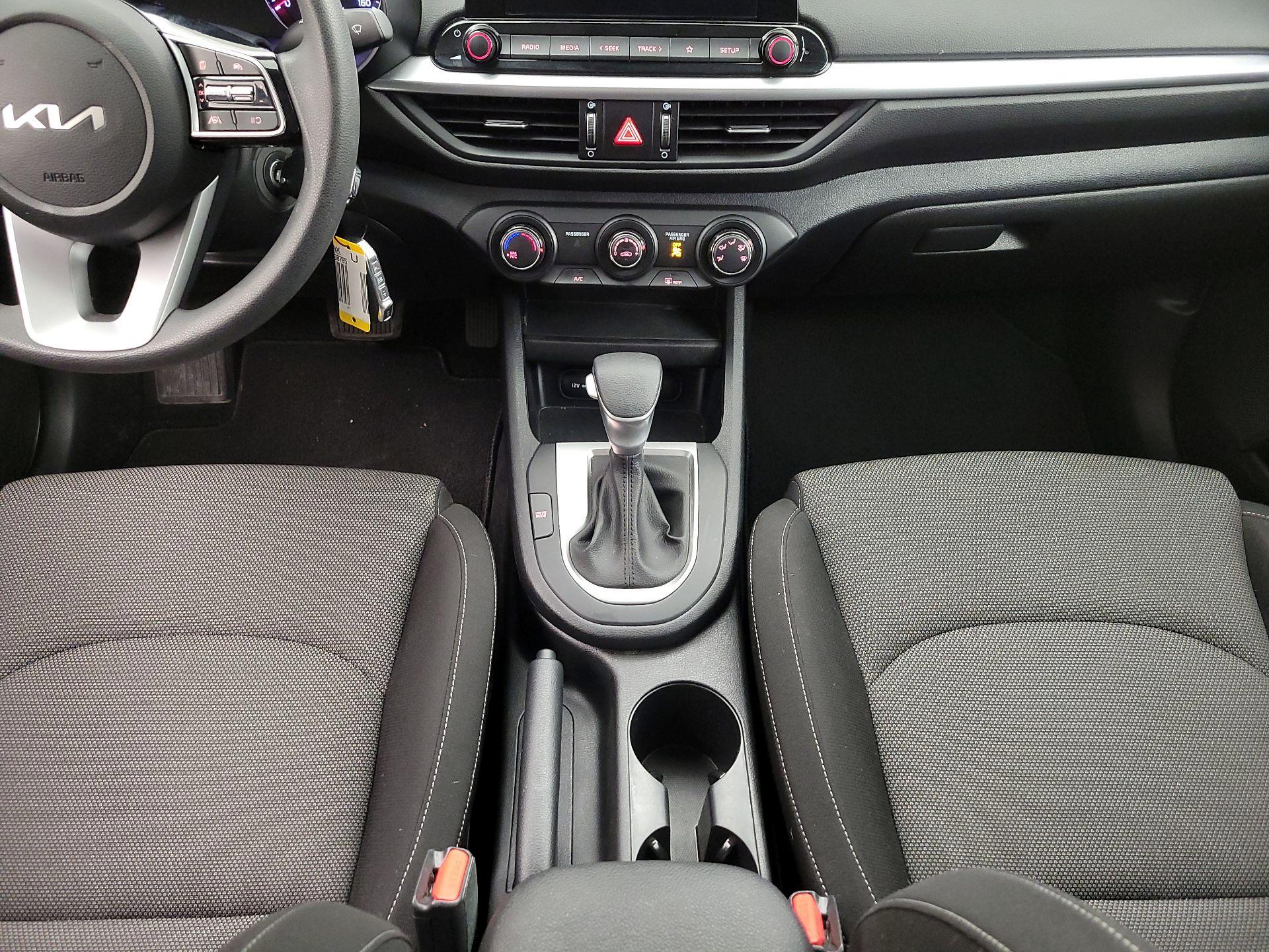 Thumbnail: 2024 Kia Forte - 17