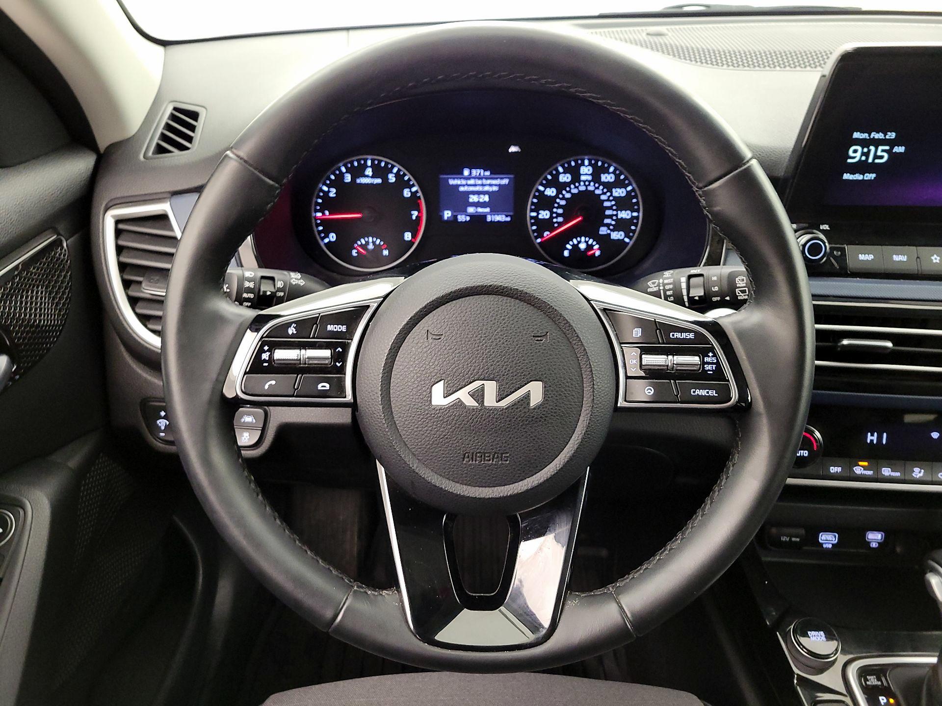 Thumbnail: 2023 Kia Seltos - 10