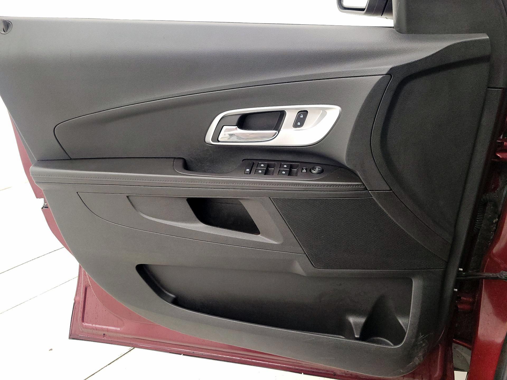 Thumbnail: 2016 Chevrolet Equinox - 12